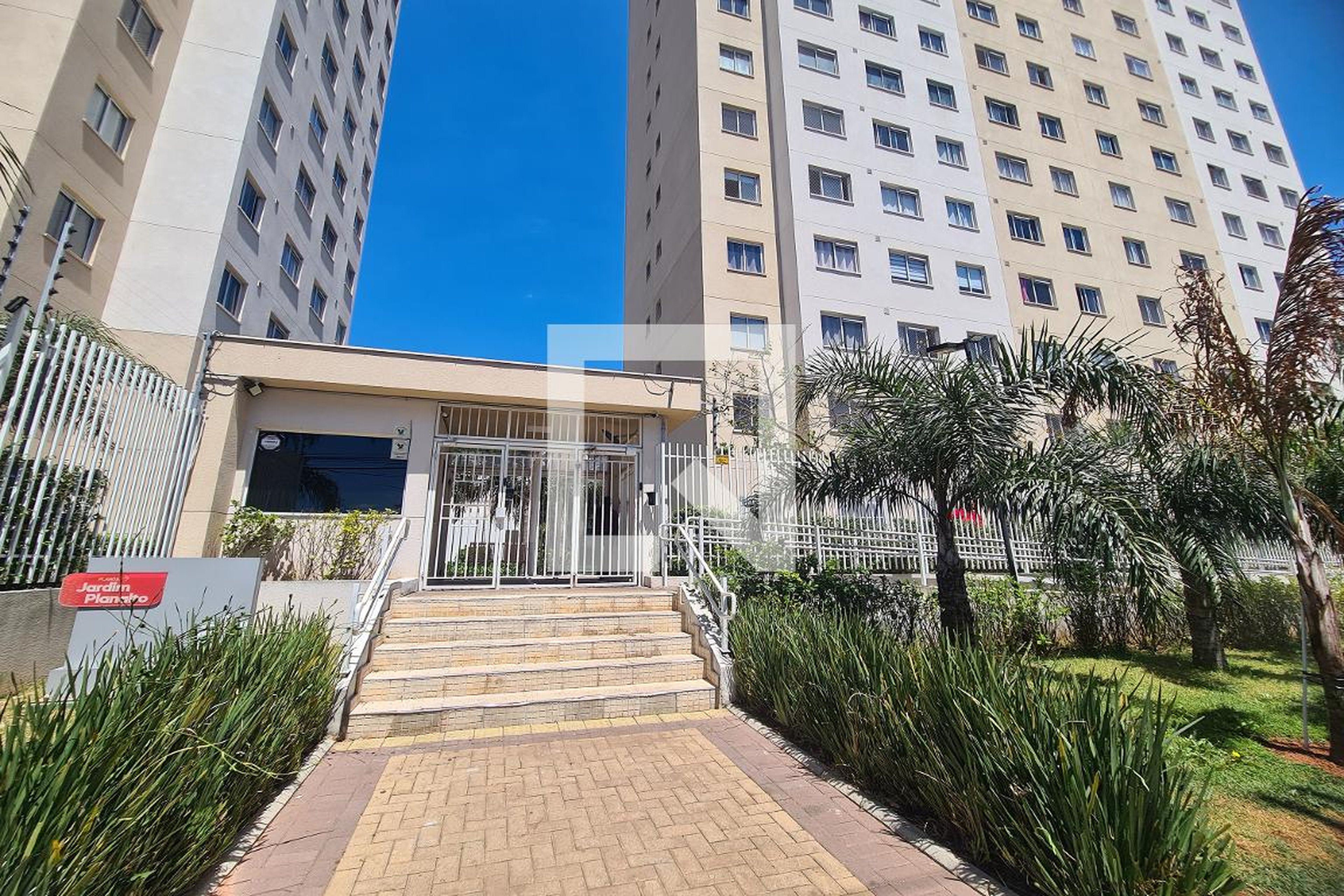 Fachada Condomínio Plano & Estação Jd. Planalto