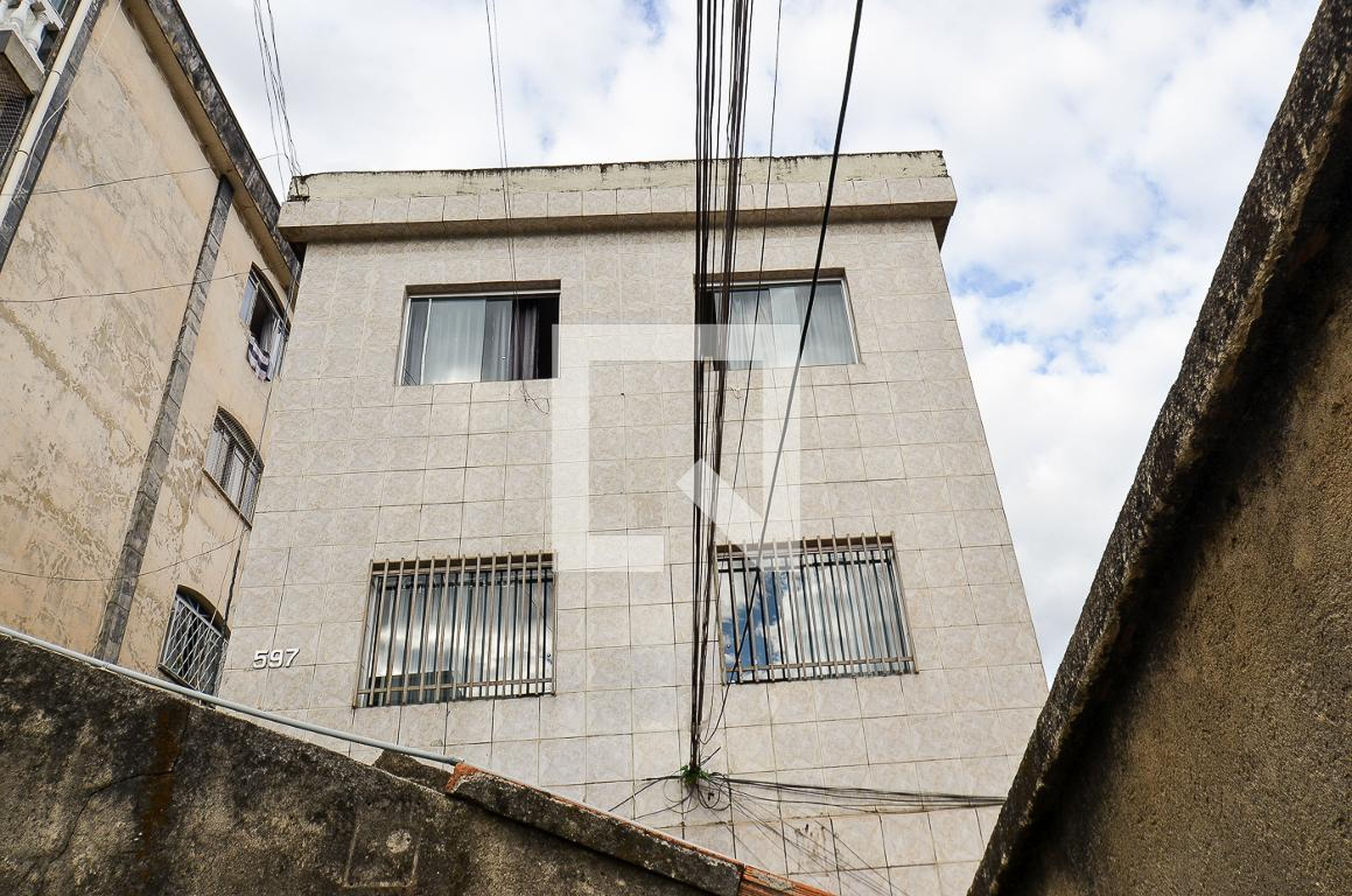 Fachada Condomínio em Rua Bueno Brandão, 597