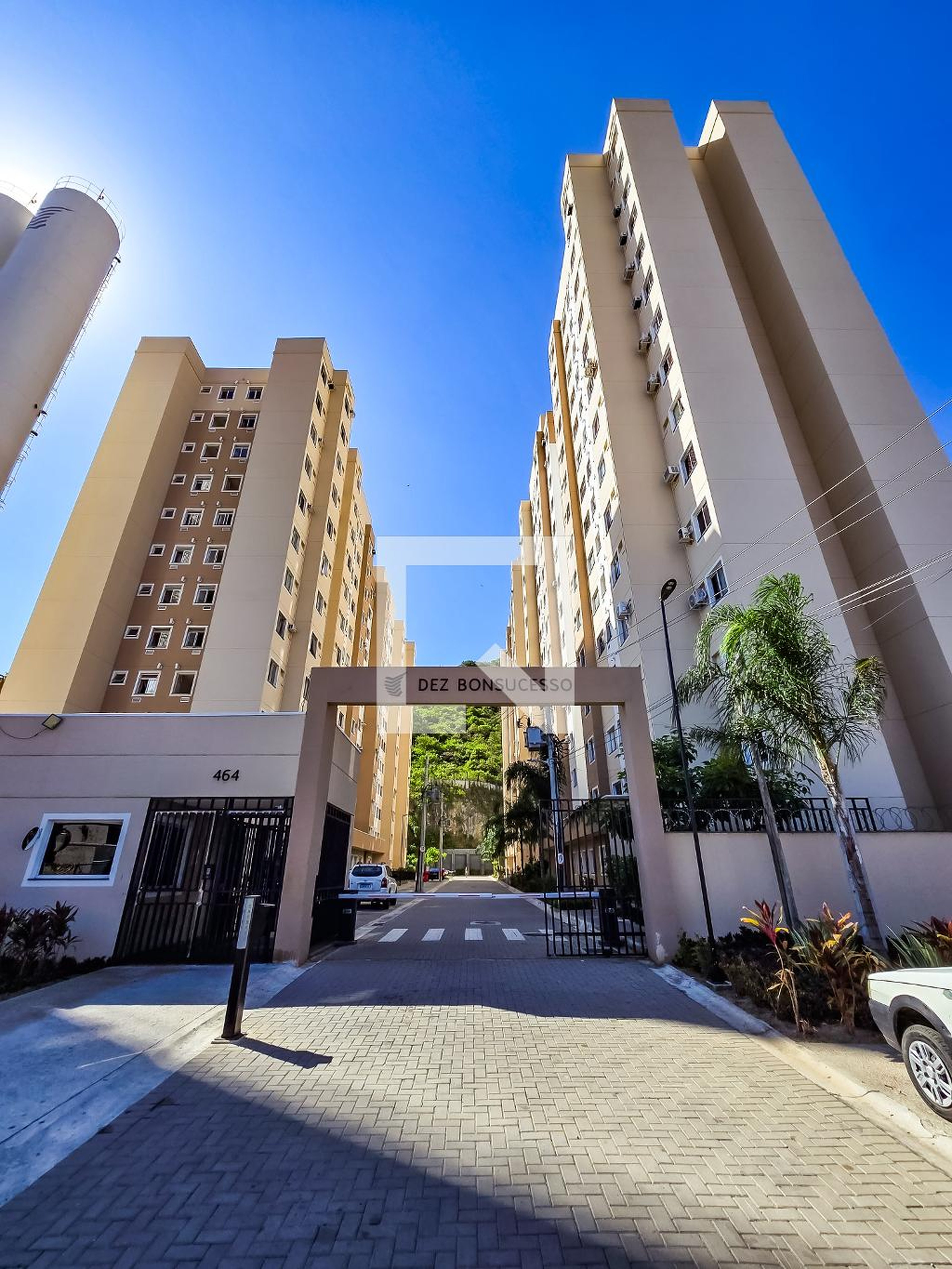Fachada Condomínio em Rua Álvaro do Cabo, 464
