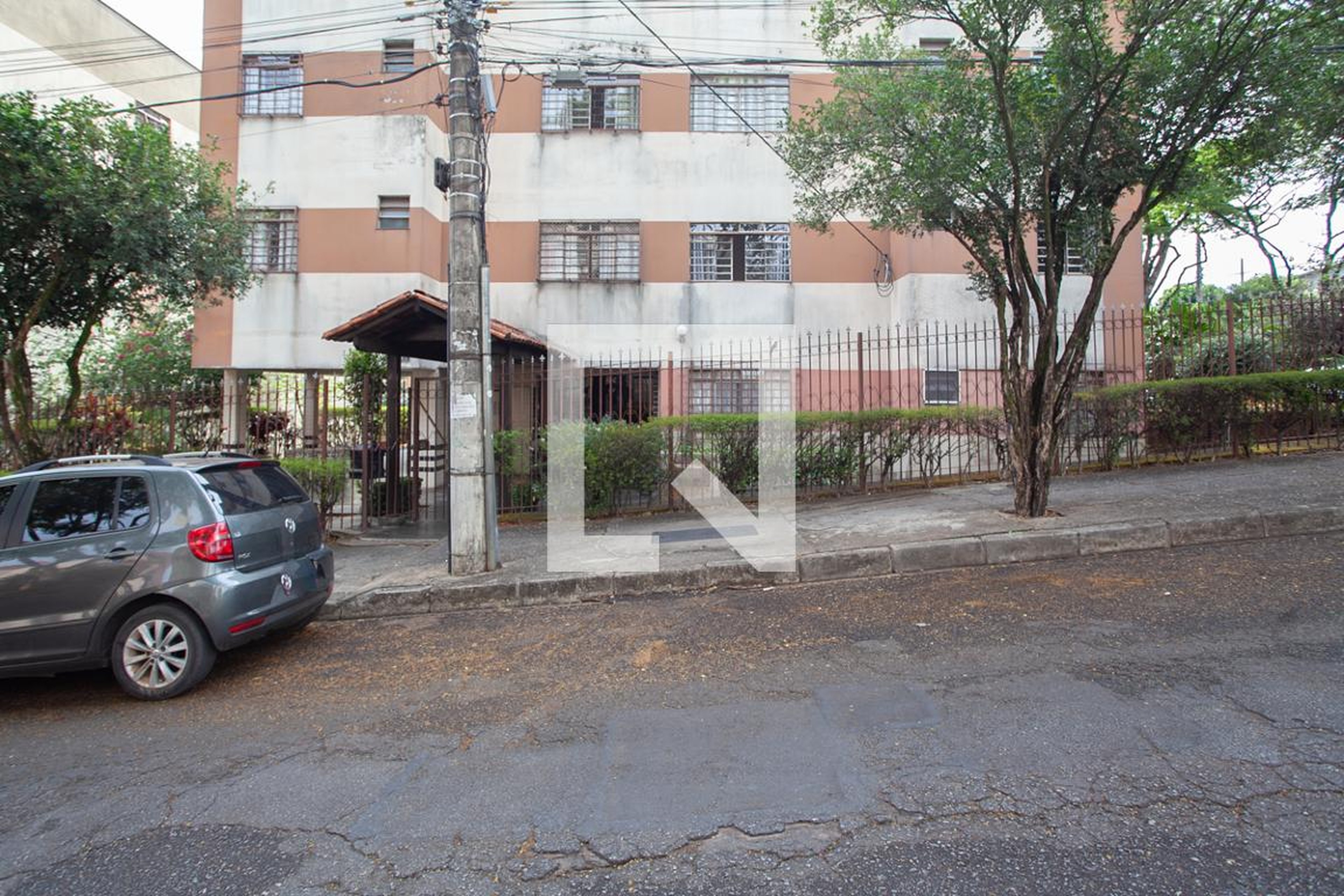 Fachada Condomínio em Rua Deputado Augusto Gonçalves, 555