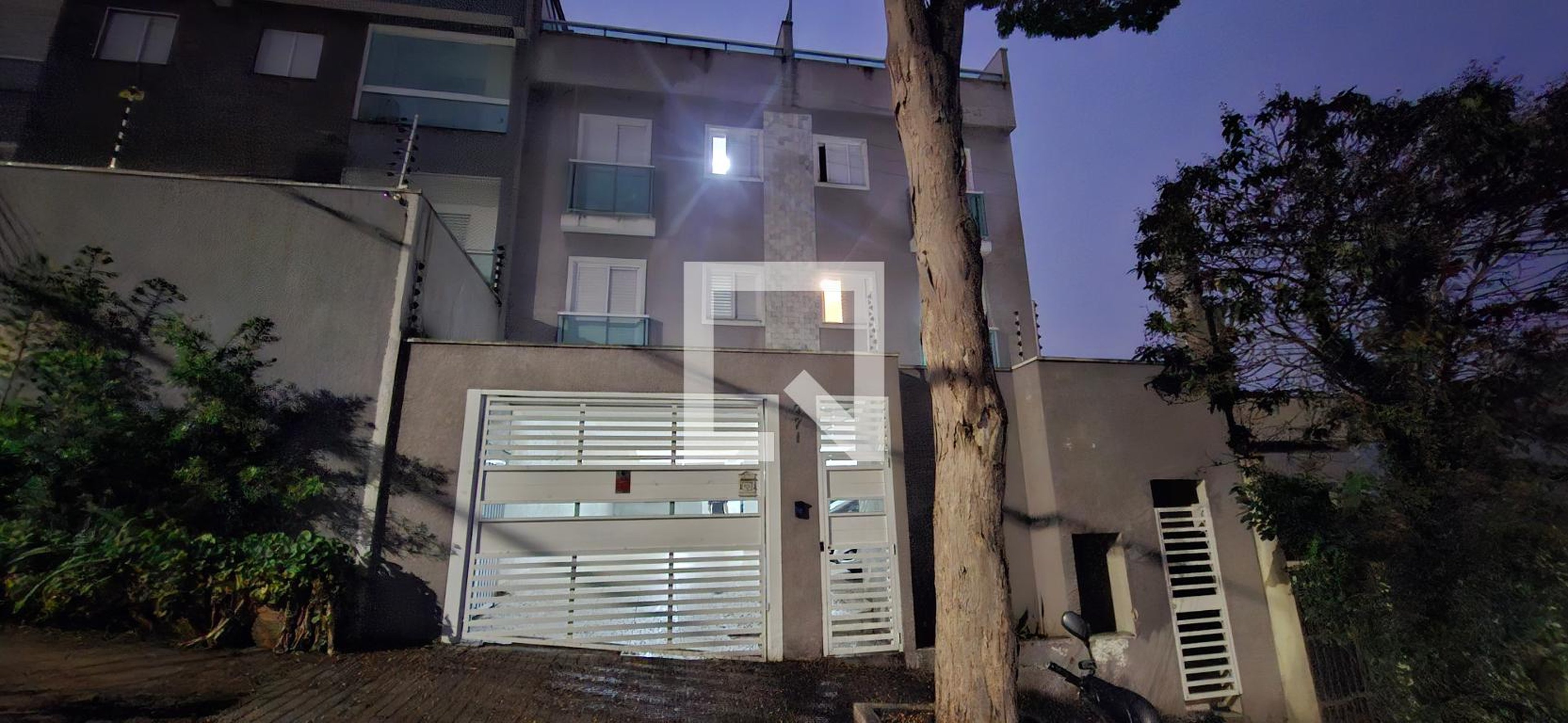 Fachada Condomínio em Rua Paranapiacaba, 371