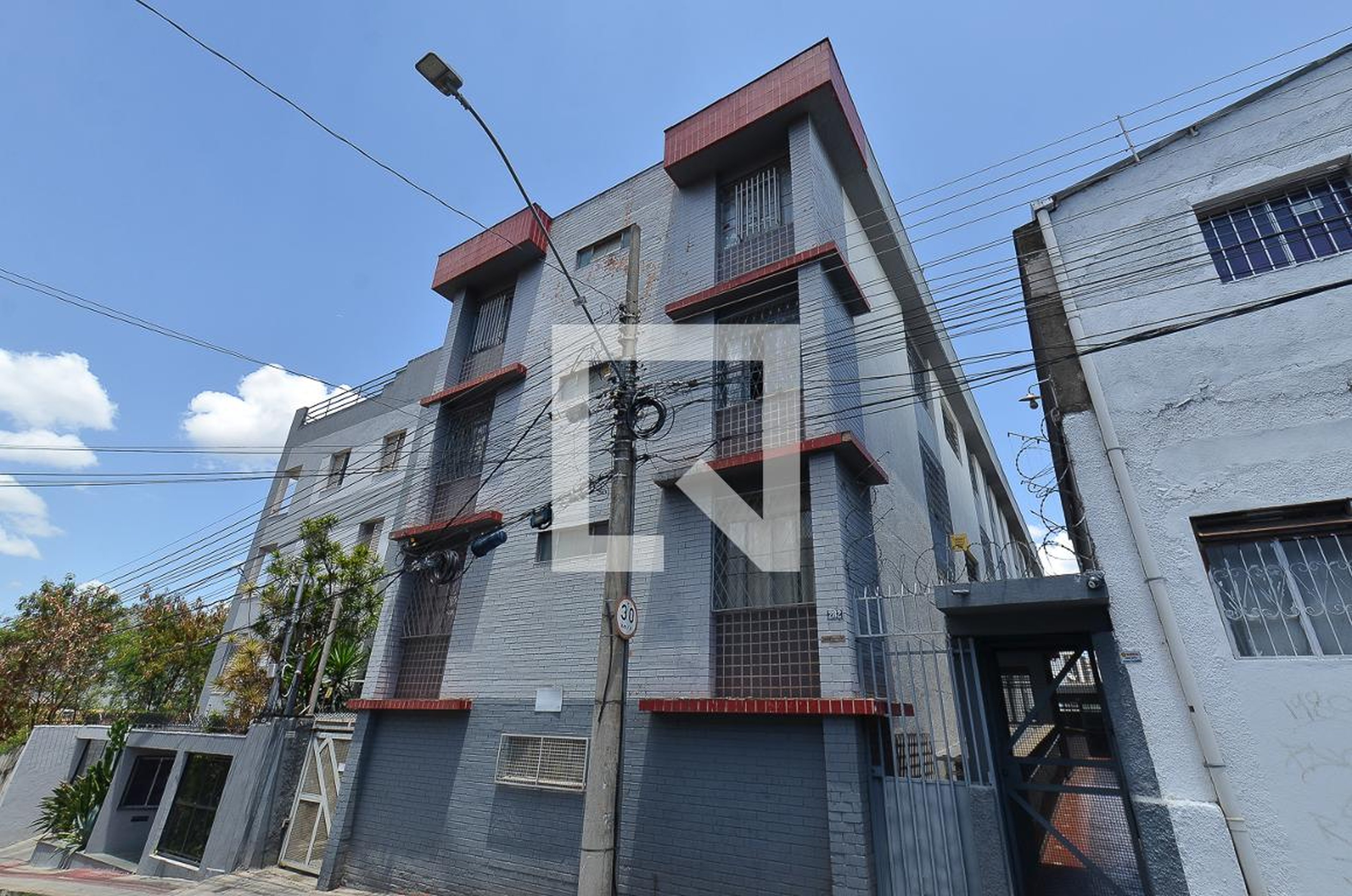 Fachada Condomínio em Rua Célio de Castro, 282