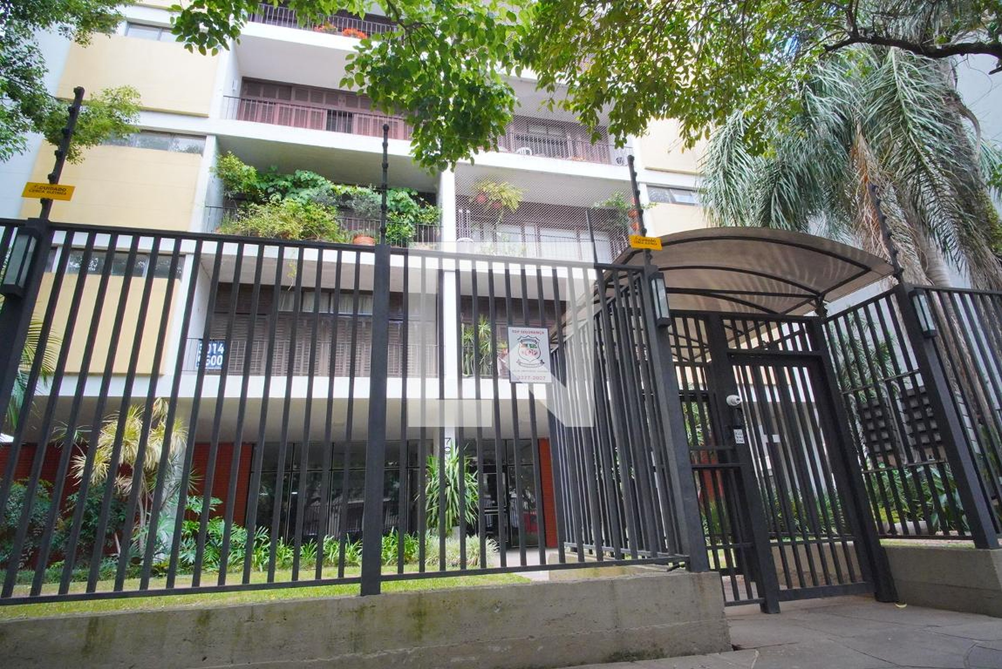 Fachada Condomínio em Rua Professor Duplan, 79