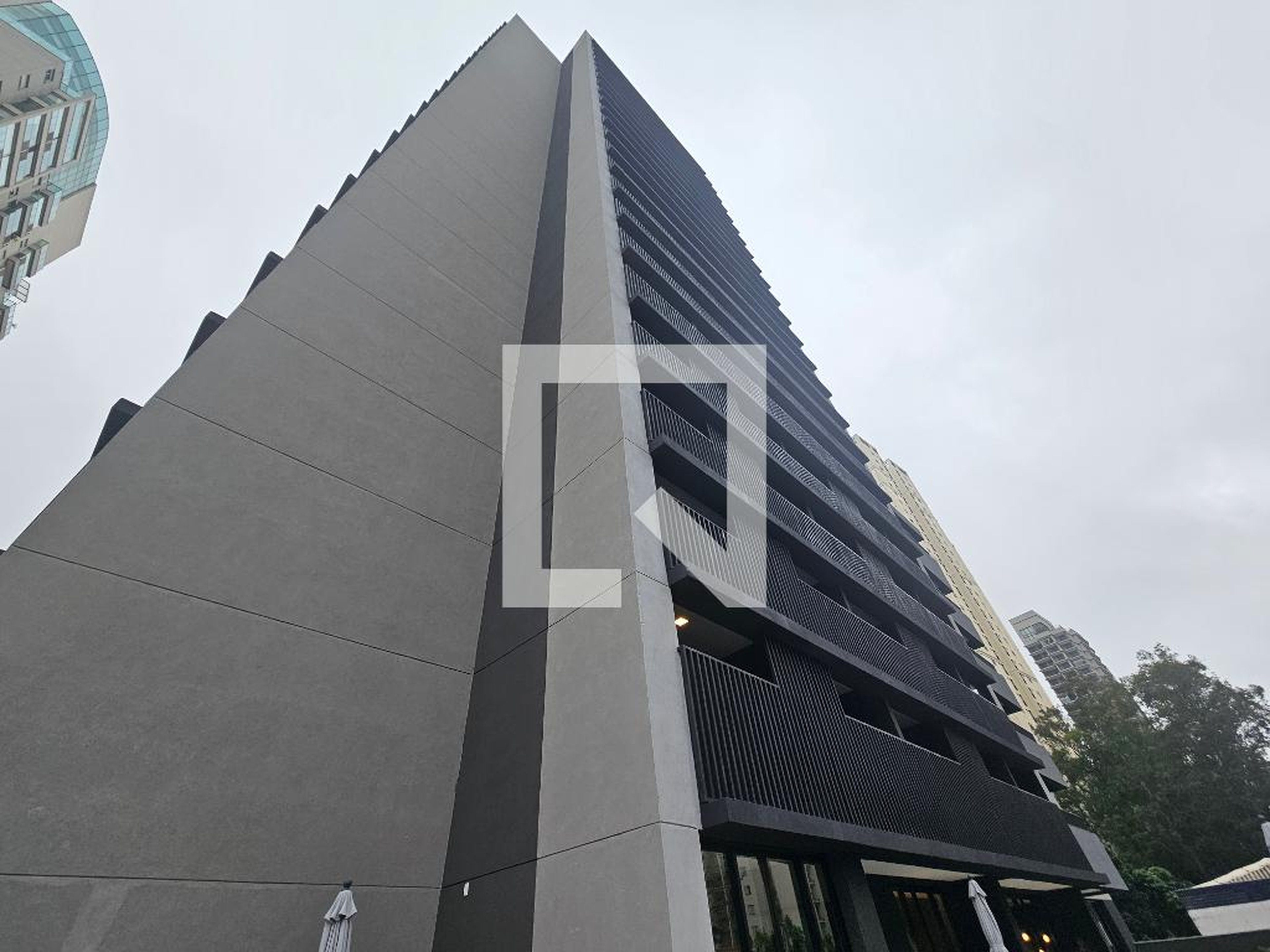 Fachada do Prédio Condomínio On Florida