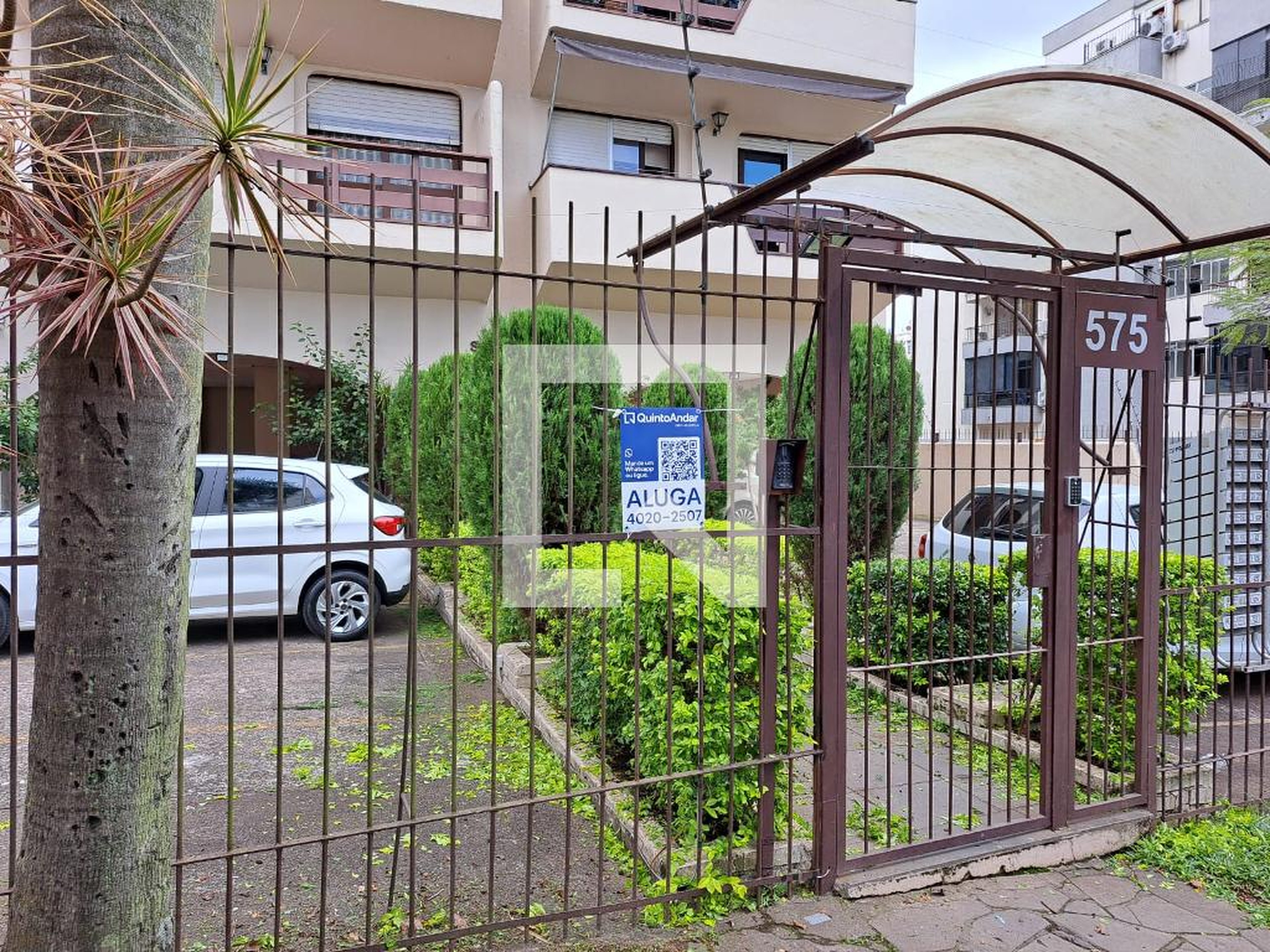 Fachada Condomínio San Izidro