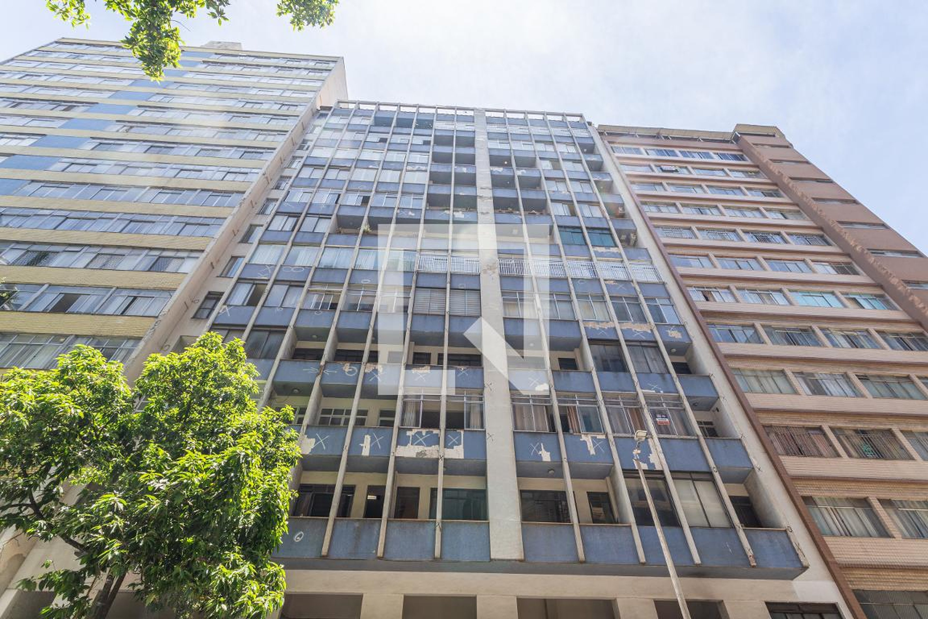 Fachada Condomínio em Rua dos Guajajaras, 176