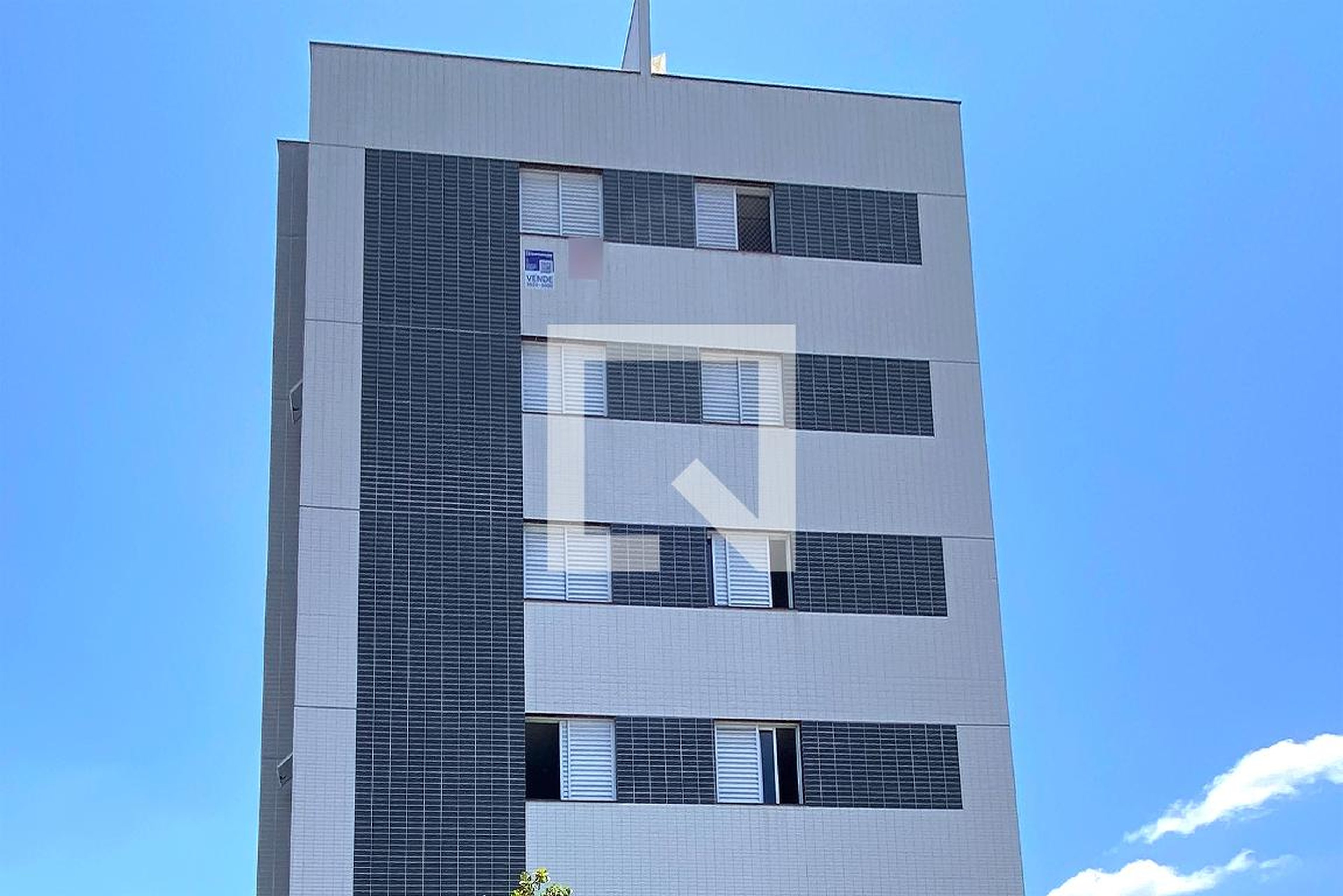 Fachada Condomínio em Rua Genoveva de Souza, 1305