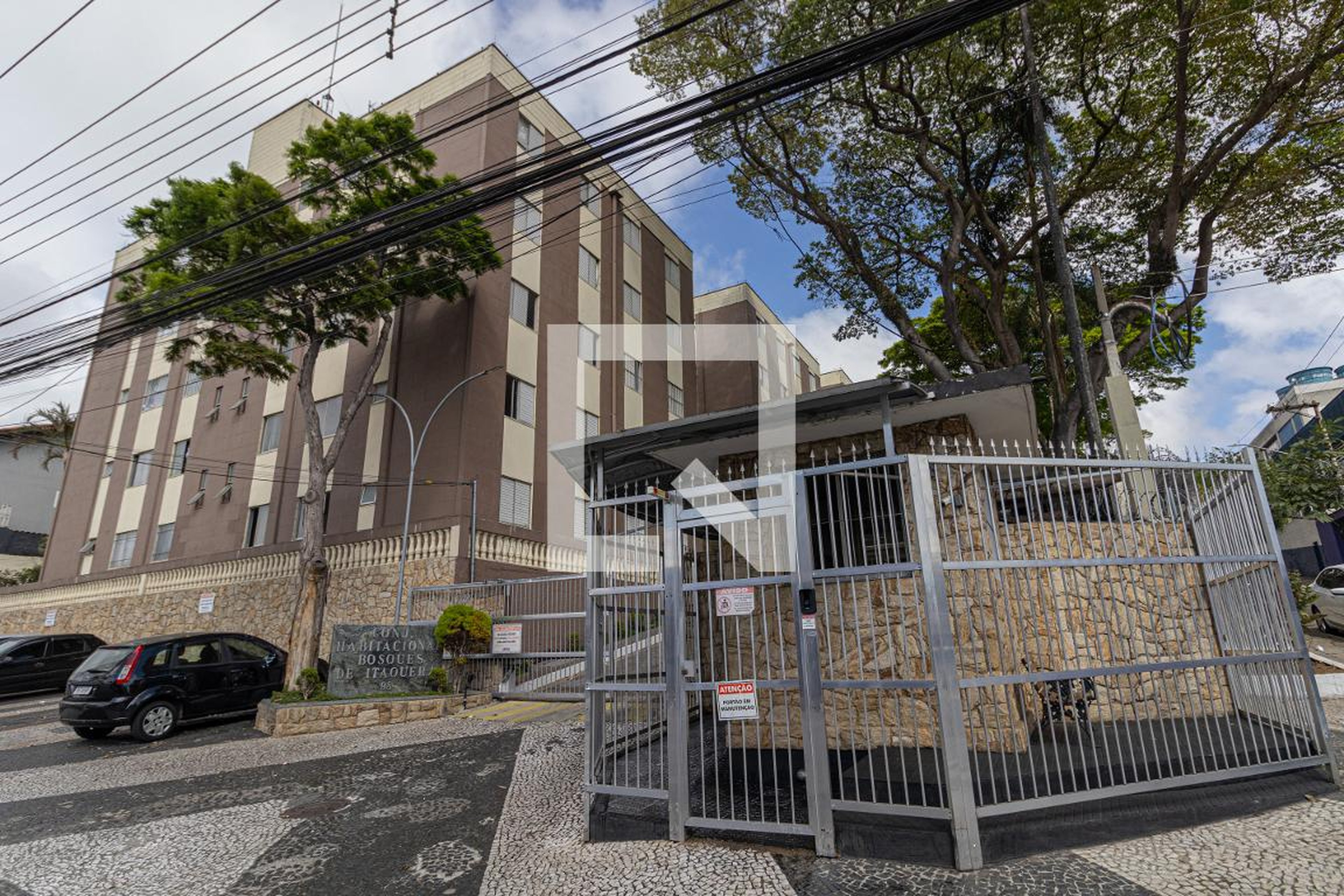 Fachada Condomínio Conjunto Habitacional Bosques de Itaquera