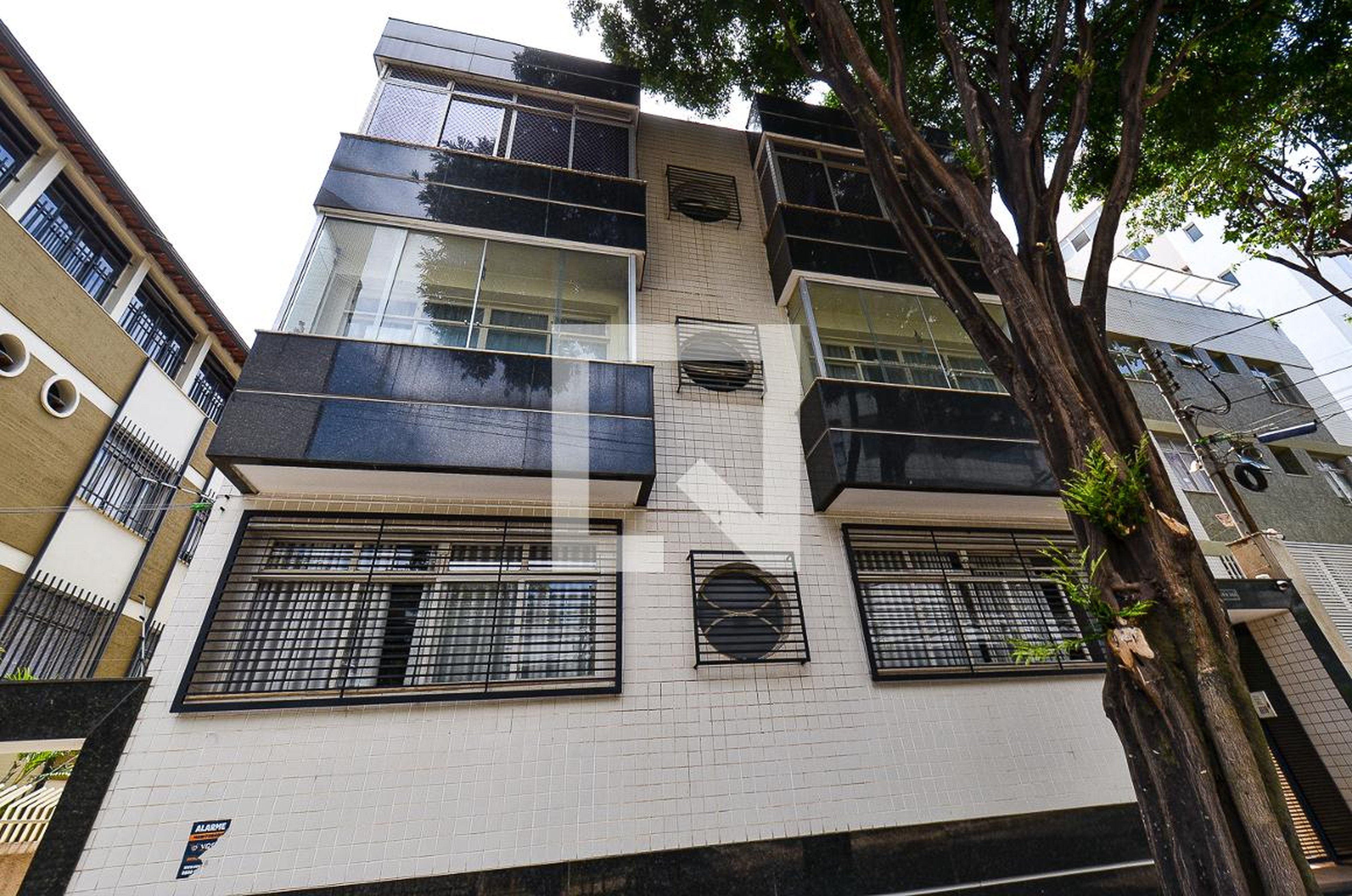 Fachada Condomínio em Rua Turibaté, 171