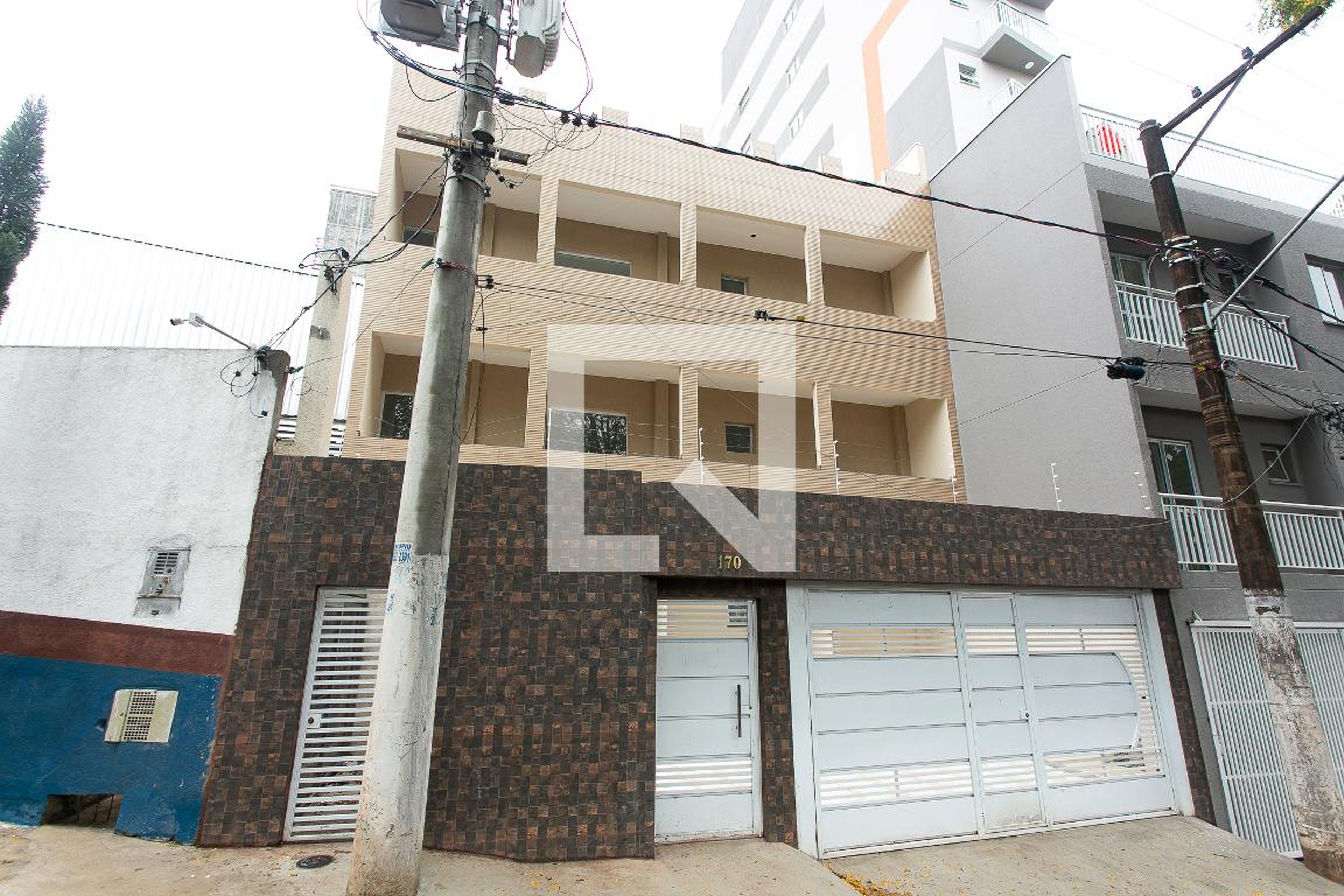 Fachada Condomínio em Rua Licânia, 170