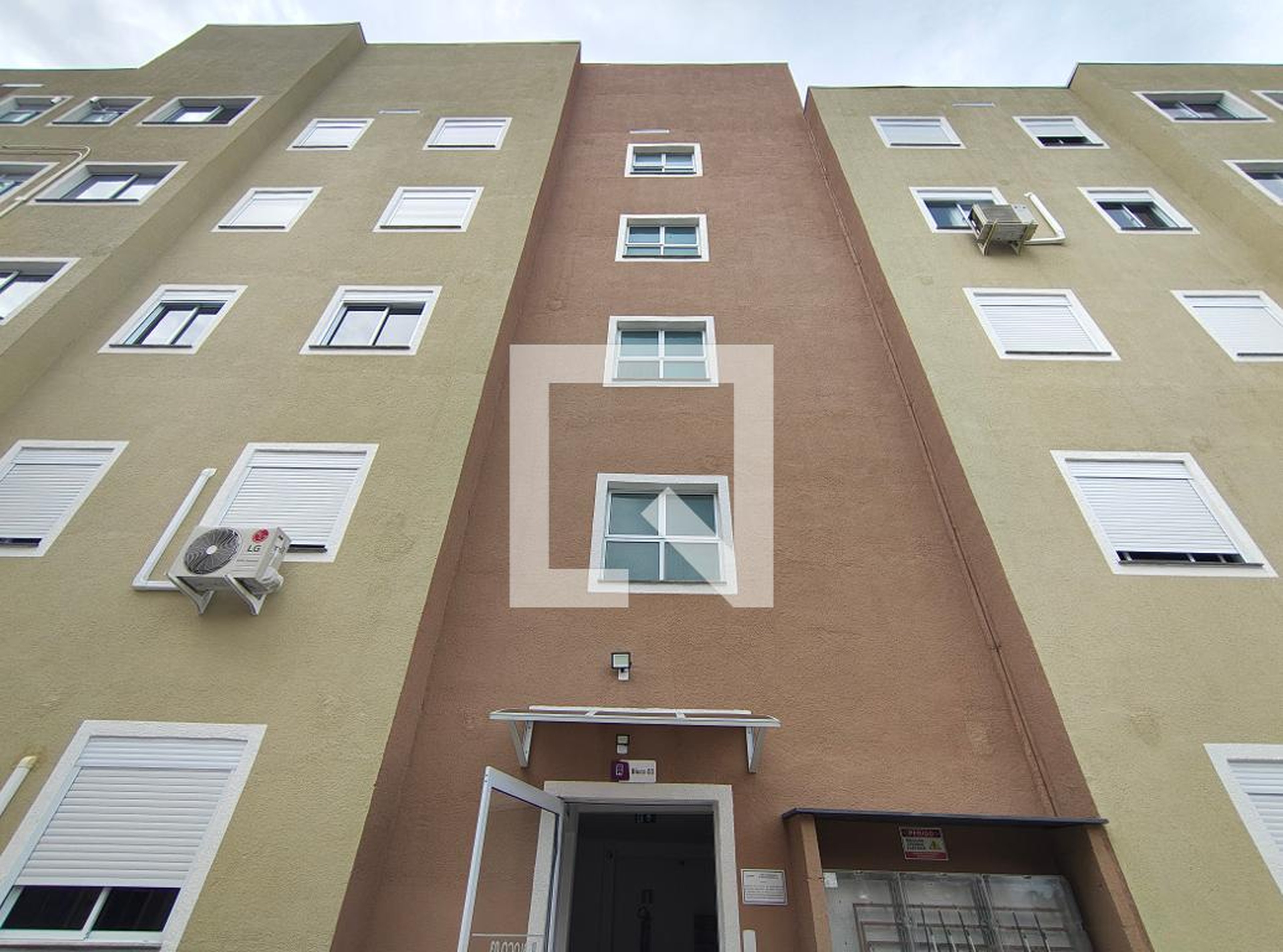 Fachada Condomínio Parque Enseada do Mar  MRV