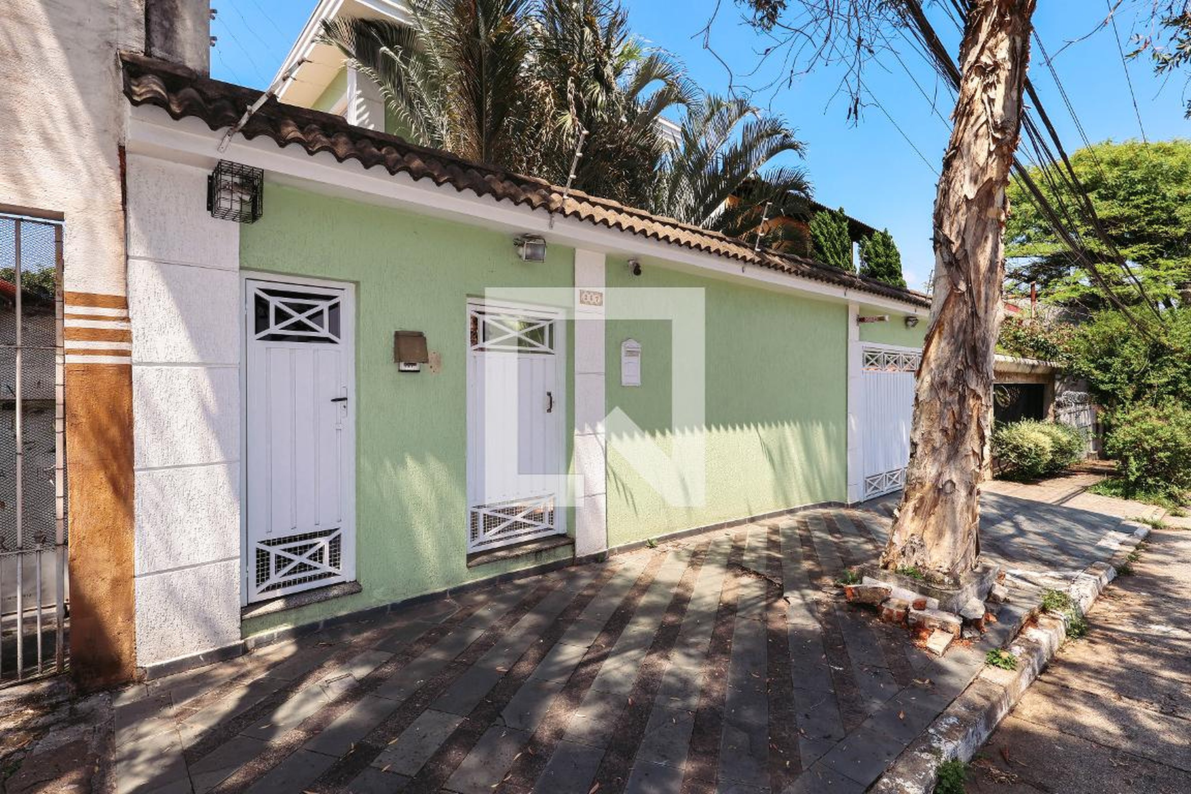 Fachada Condomínio em Rua Tito Prates da Fonseca, 267