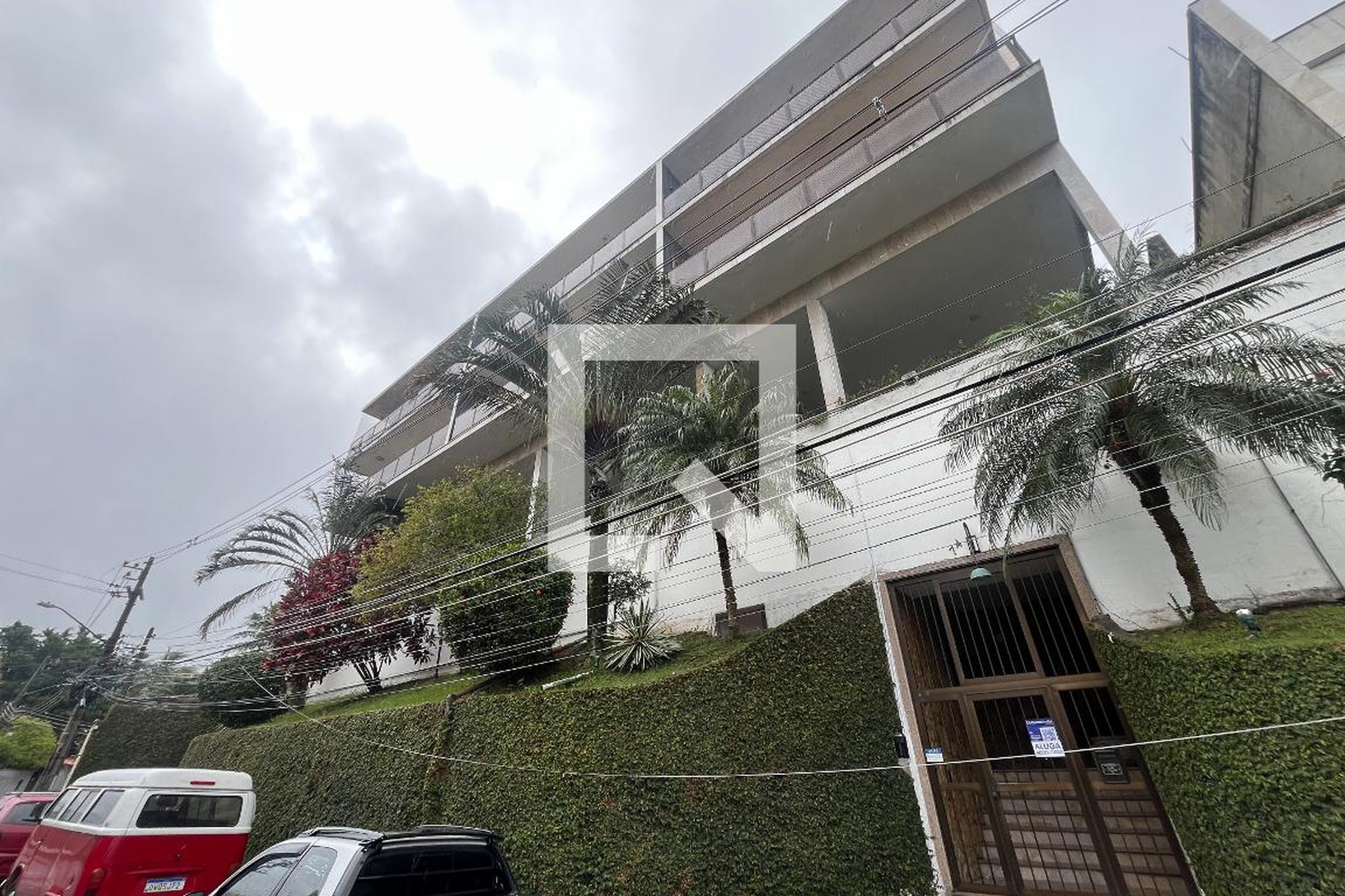 Fachada Condomínio em Rua Professor Veríssimo da Costa, 74