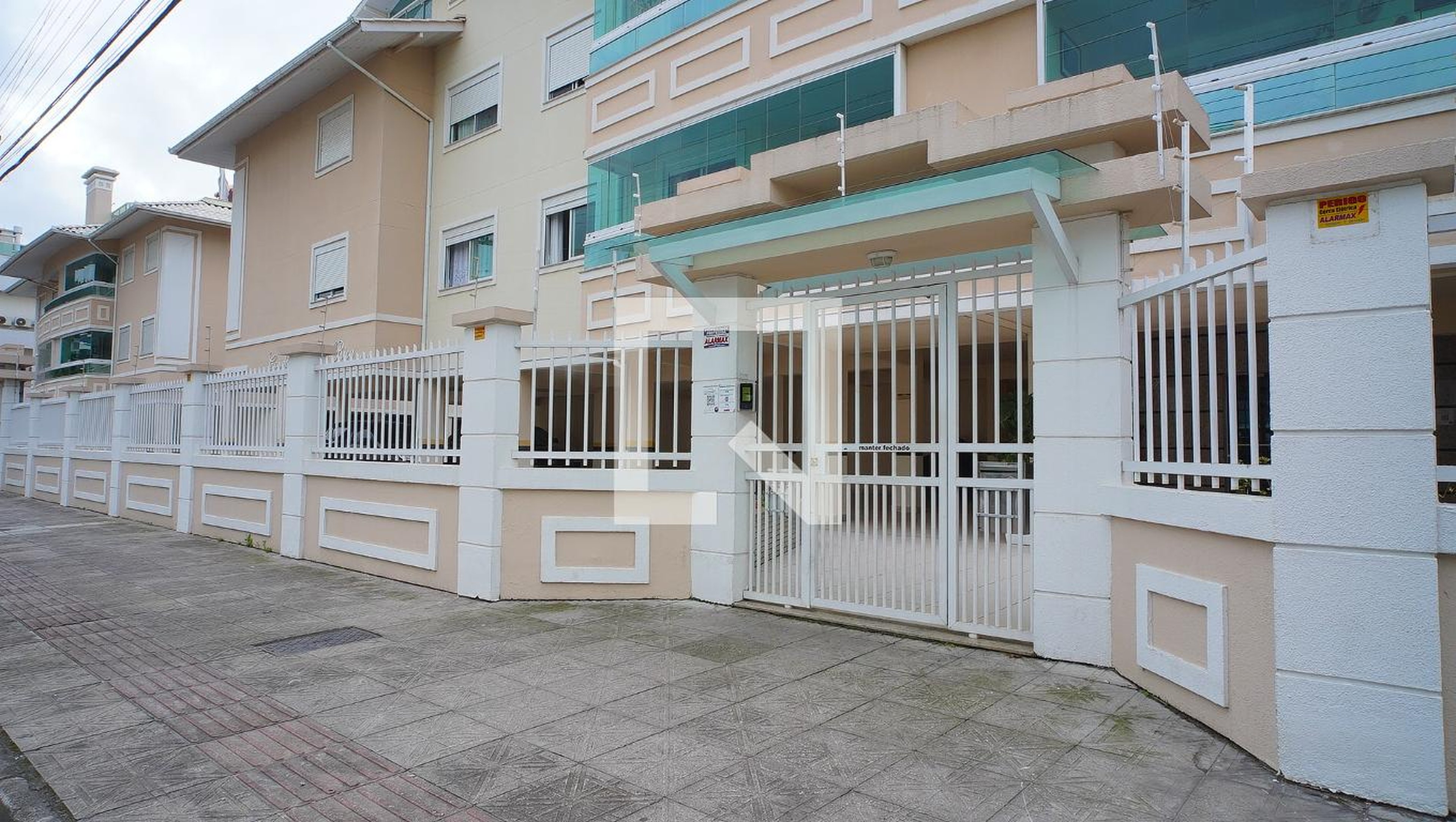 Fachada Condomínio Villa Rica