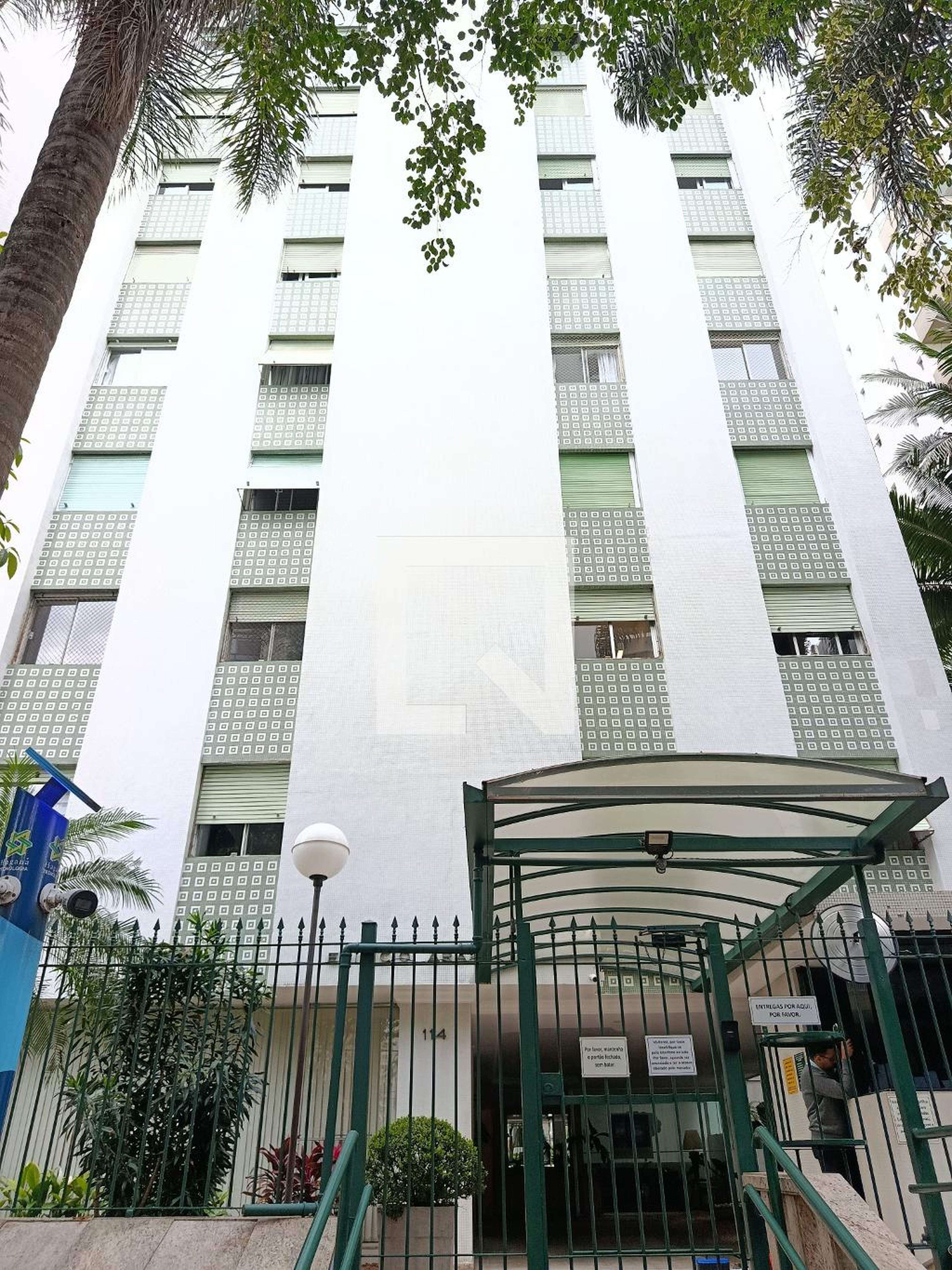 Fachada Condomínio Araponga