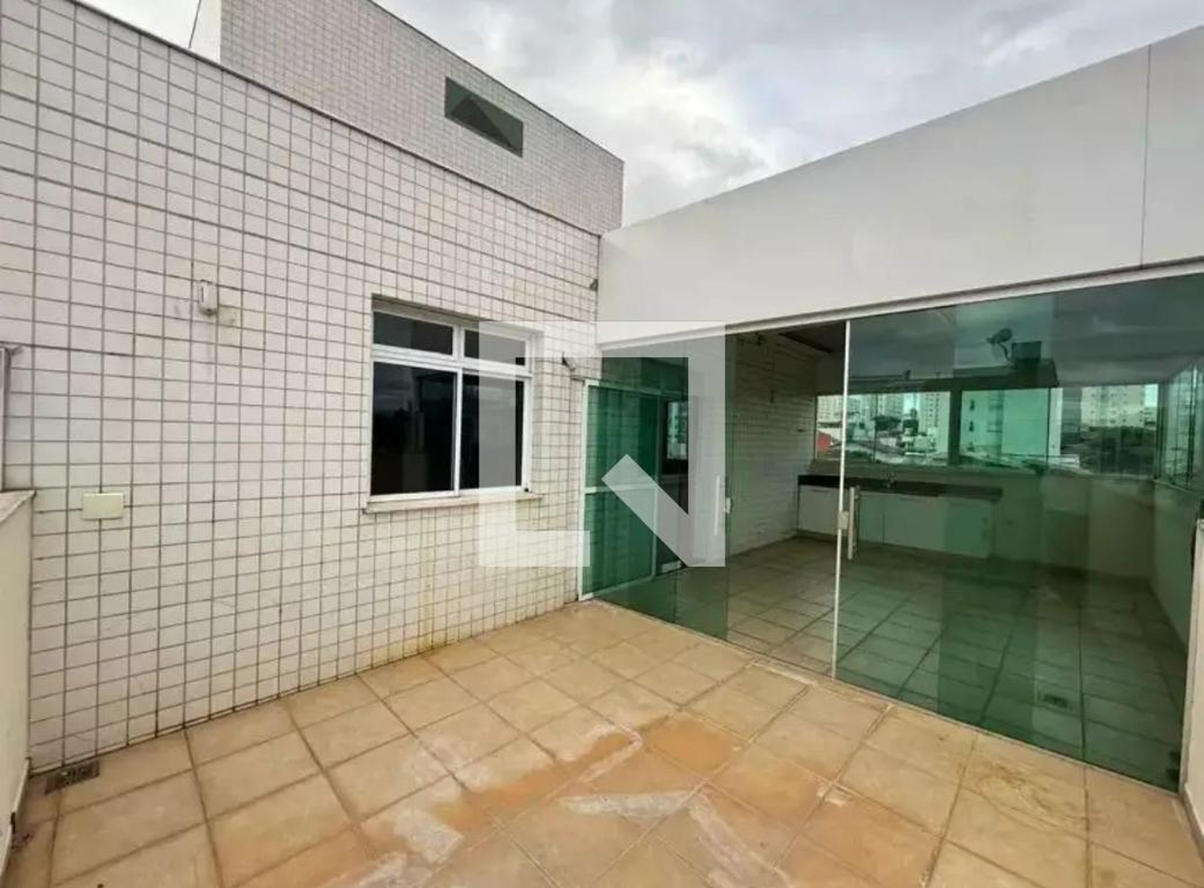 Área Externa Condomínio em Rua Castelo Veiros, 100