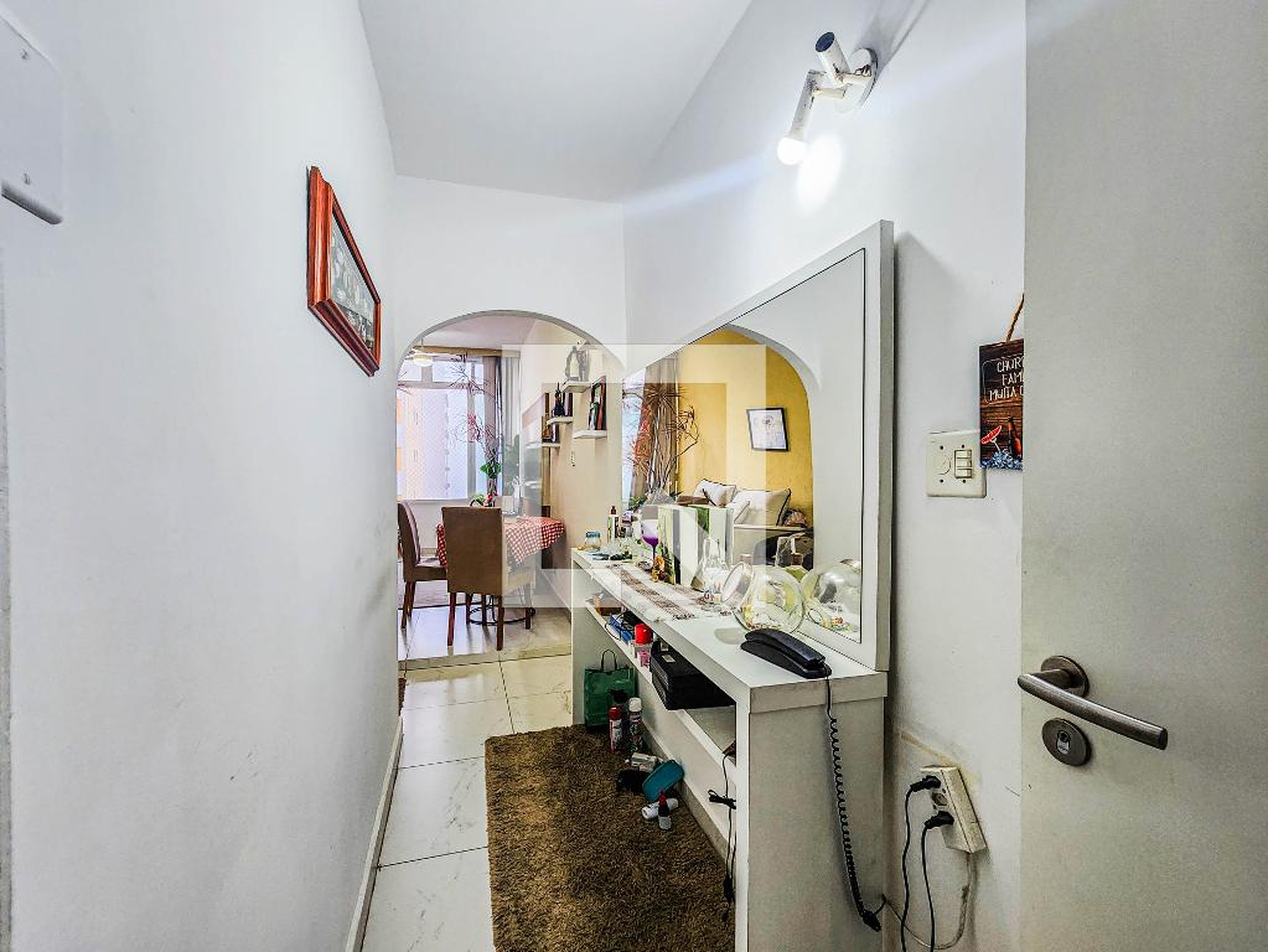 Entrada Condomínio em Rua Leblon, 95