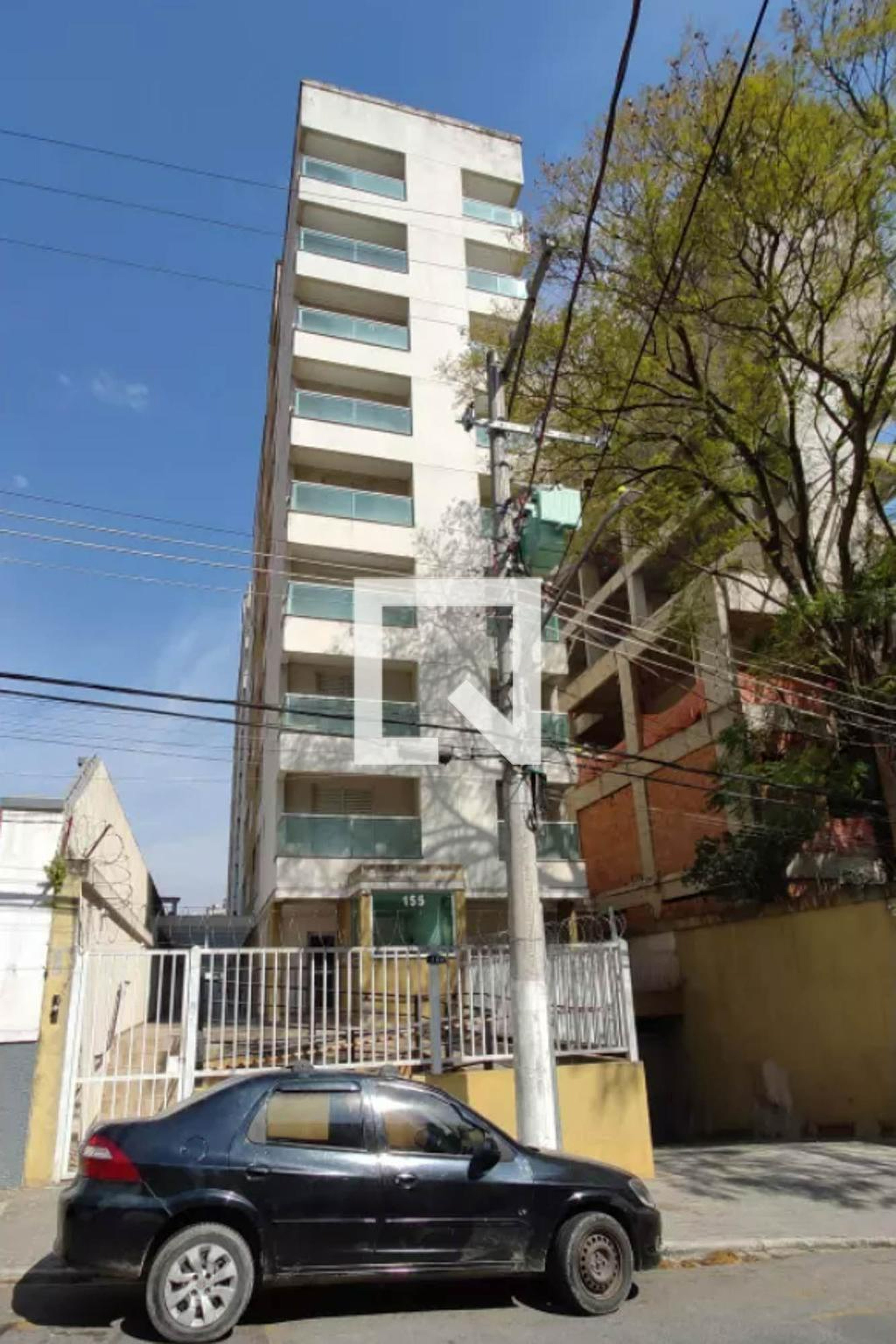 Fachada Condomínio em Rua Plínio Colas, 155