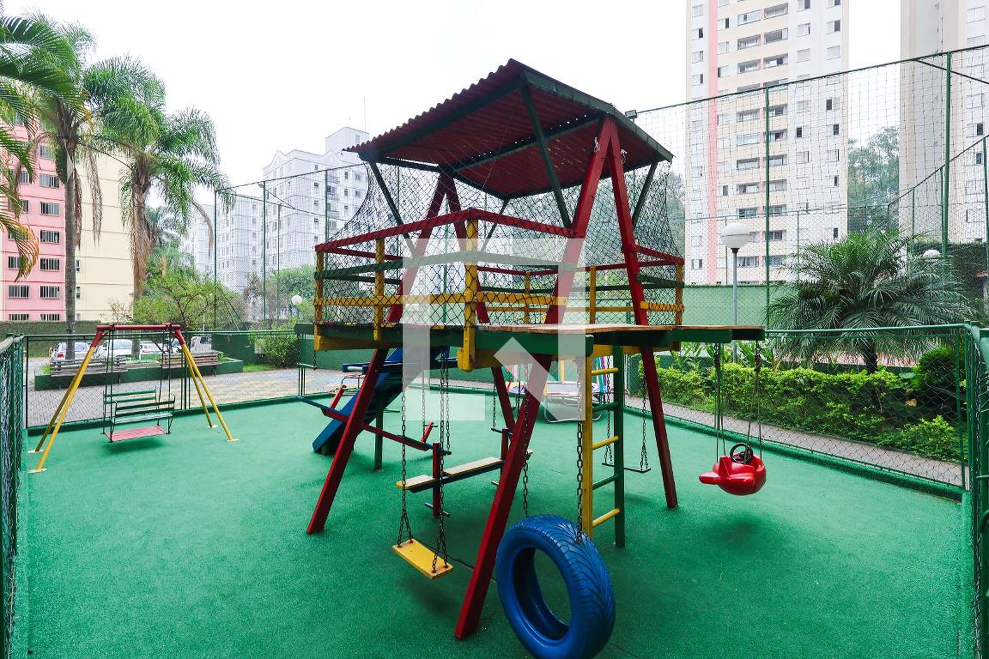 Playground - SANTO EDUARDO
