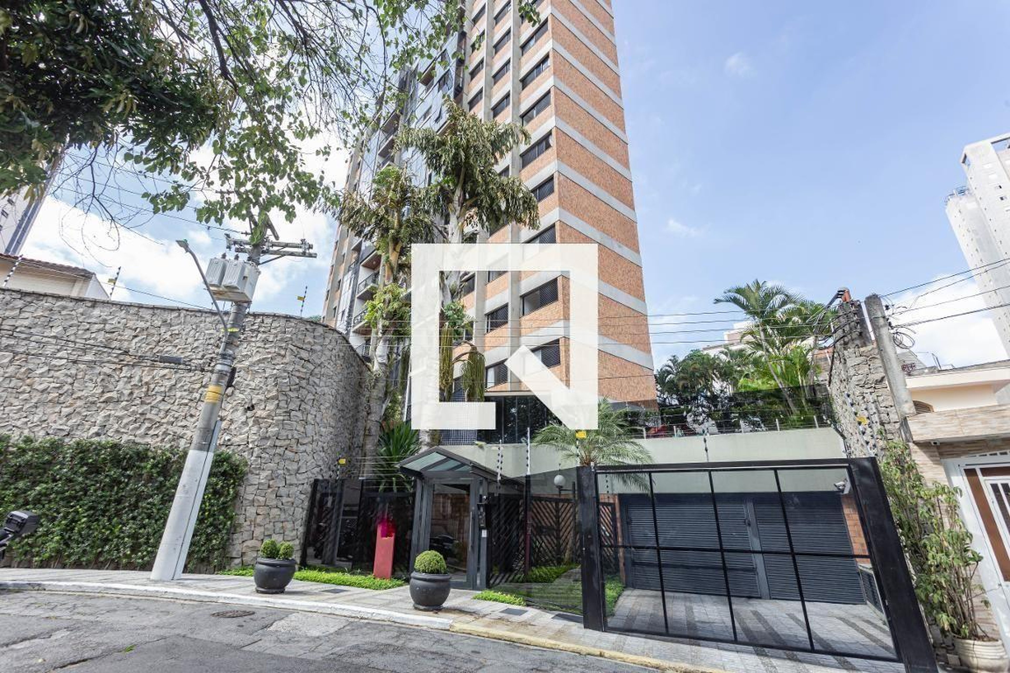 Fachada Edifício Piazza D Uomo