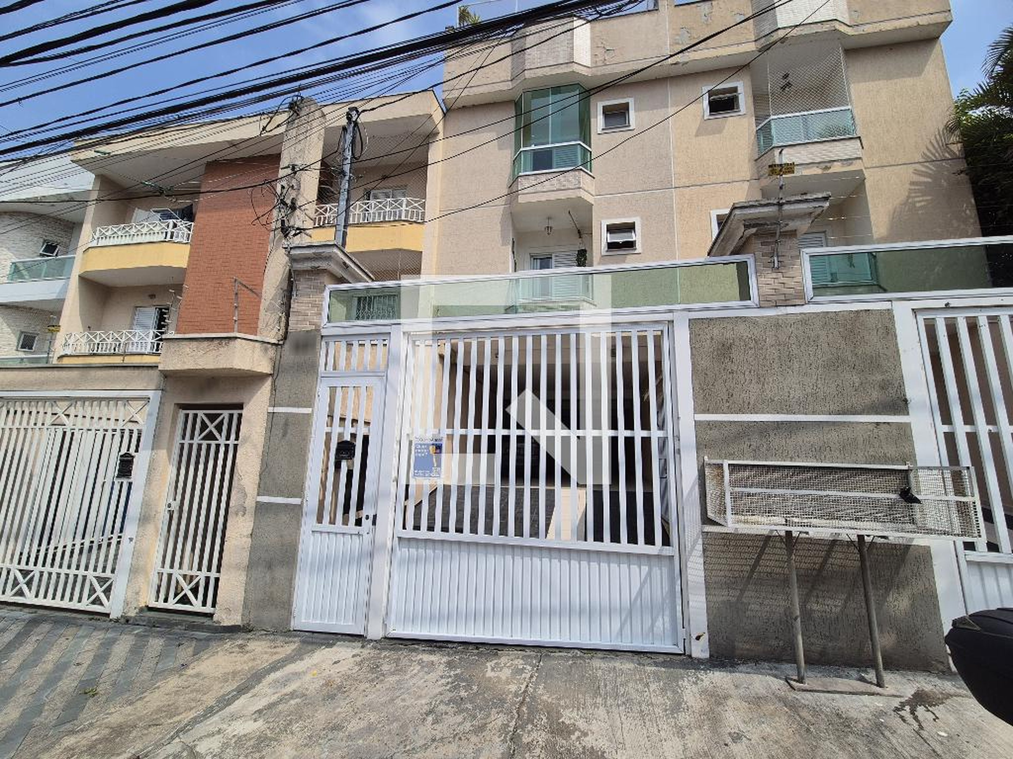 Fachada Condomínio em Rua Francisco Otaviano, 125