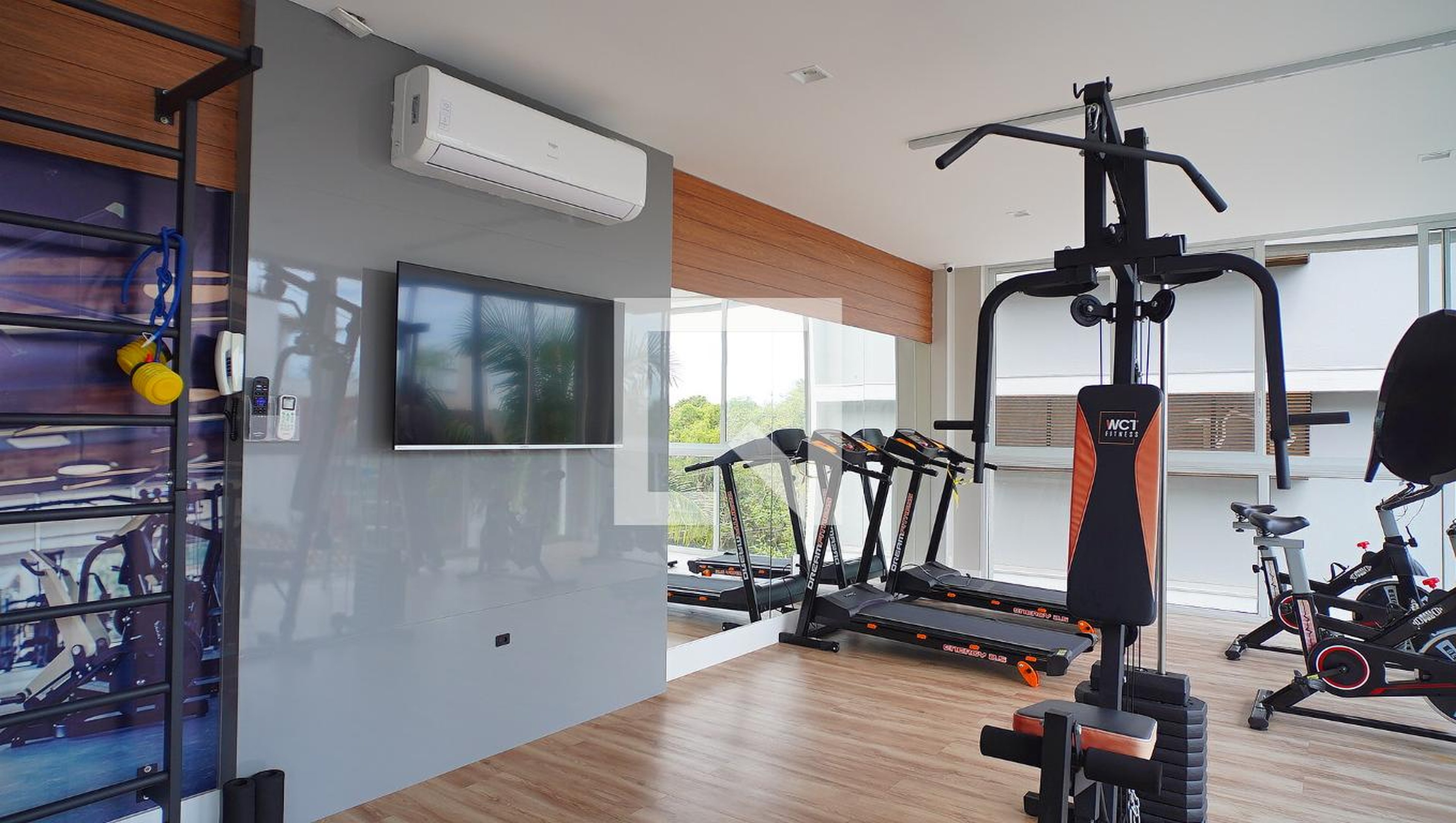 Academia - Vellas de Jurerê