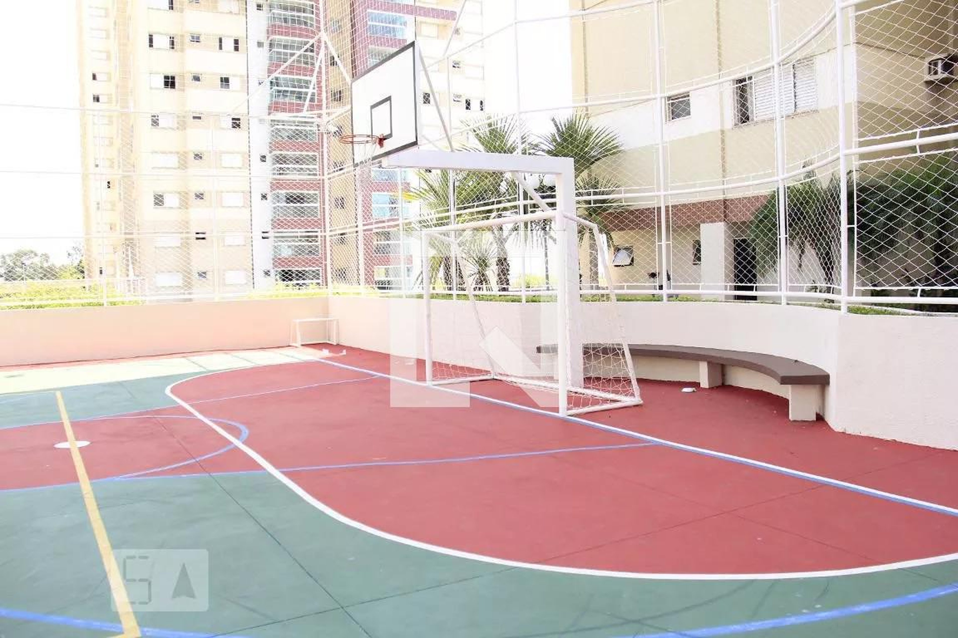 Quadra Esportiva - Esmeralda
