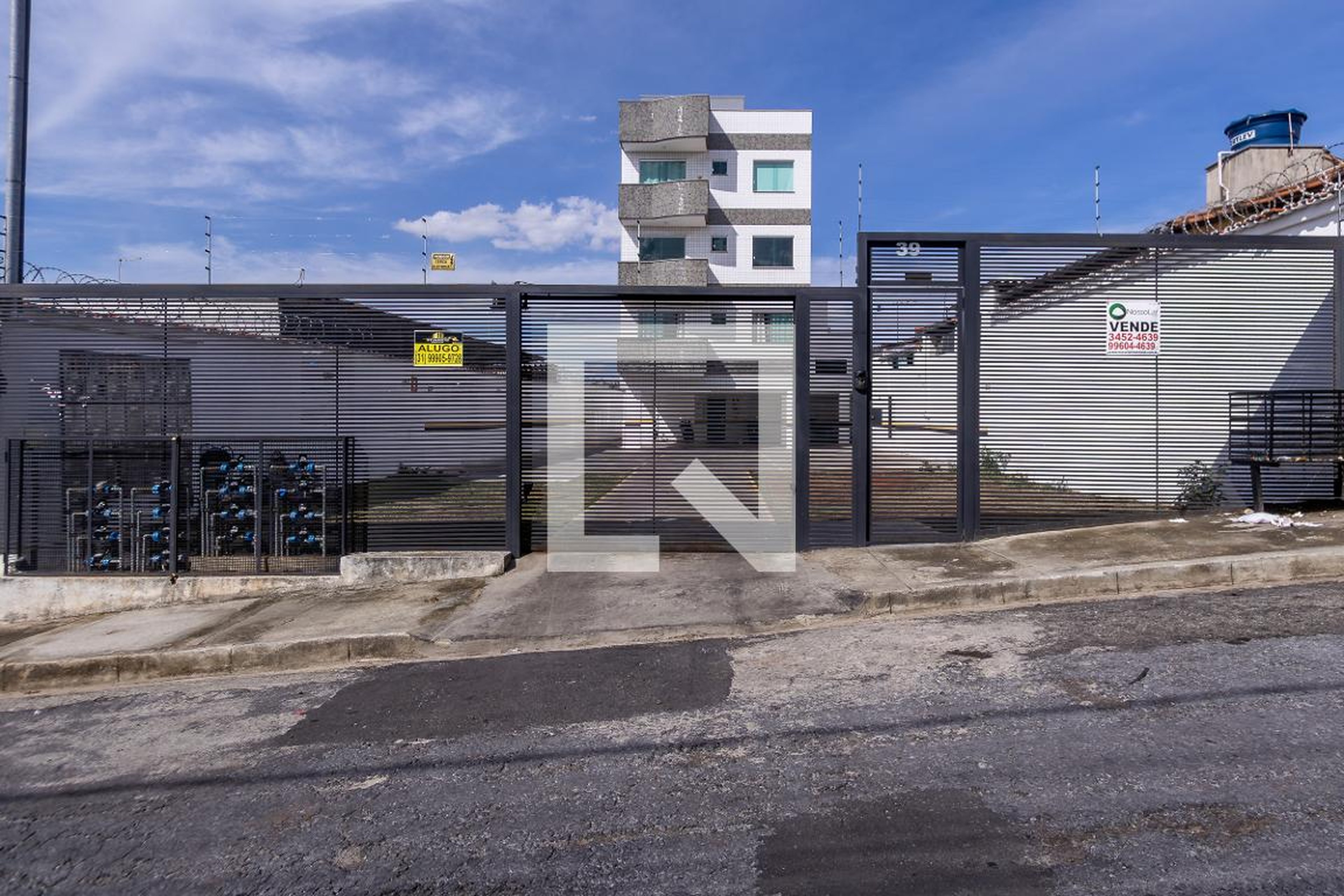 Fachada Condomínio em Rua Andradina, 39