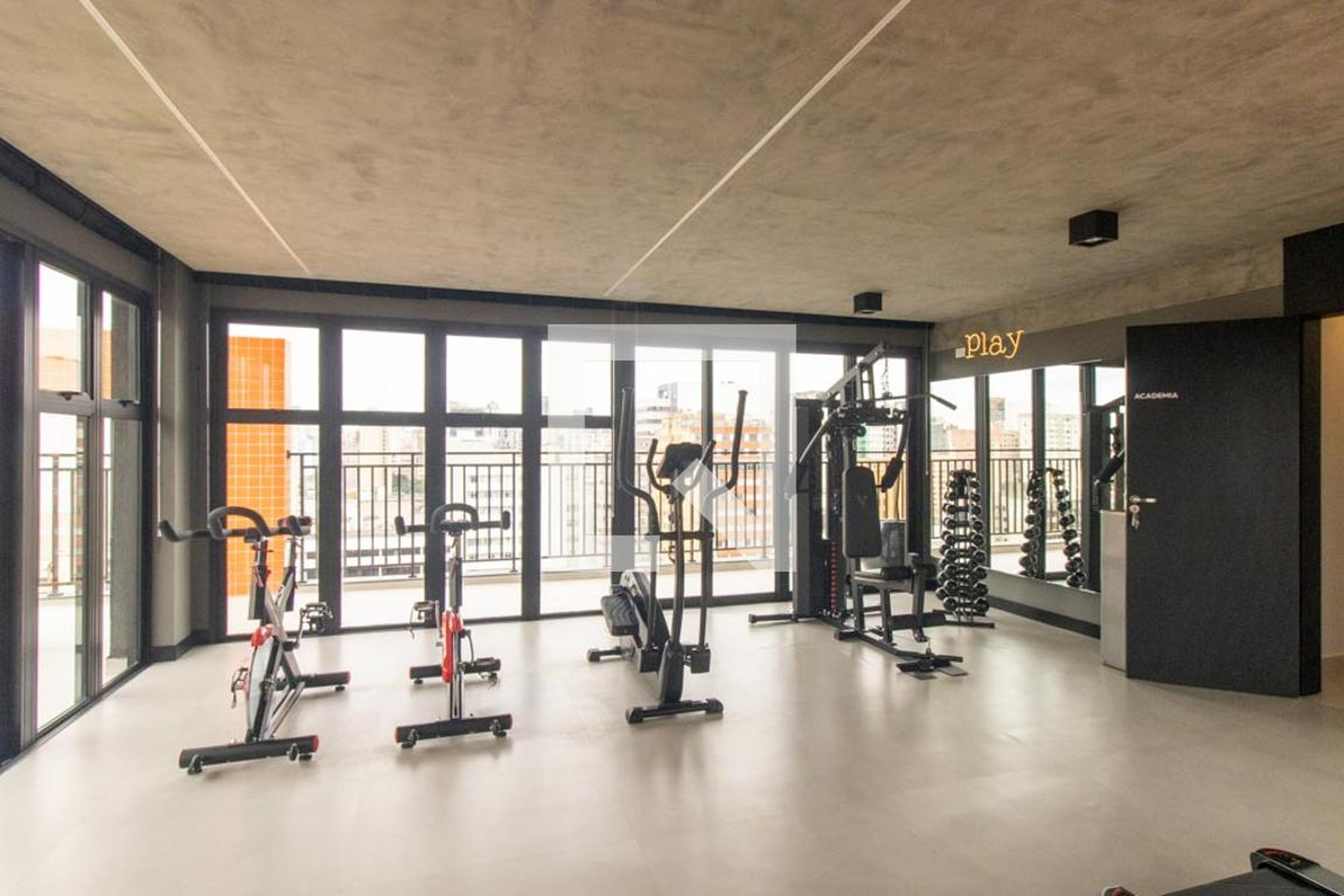 Academia - cena living