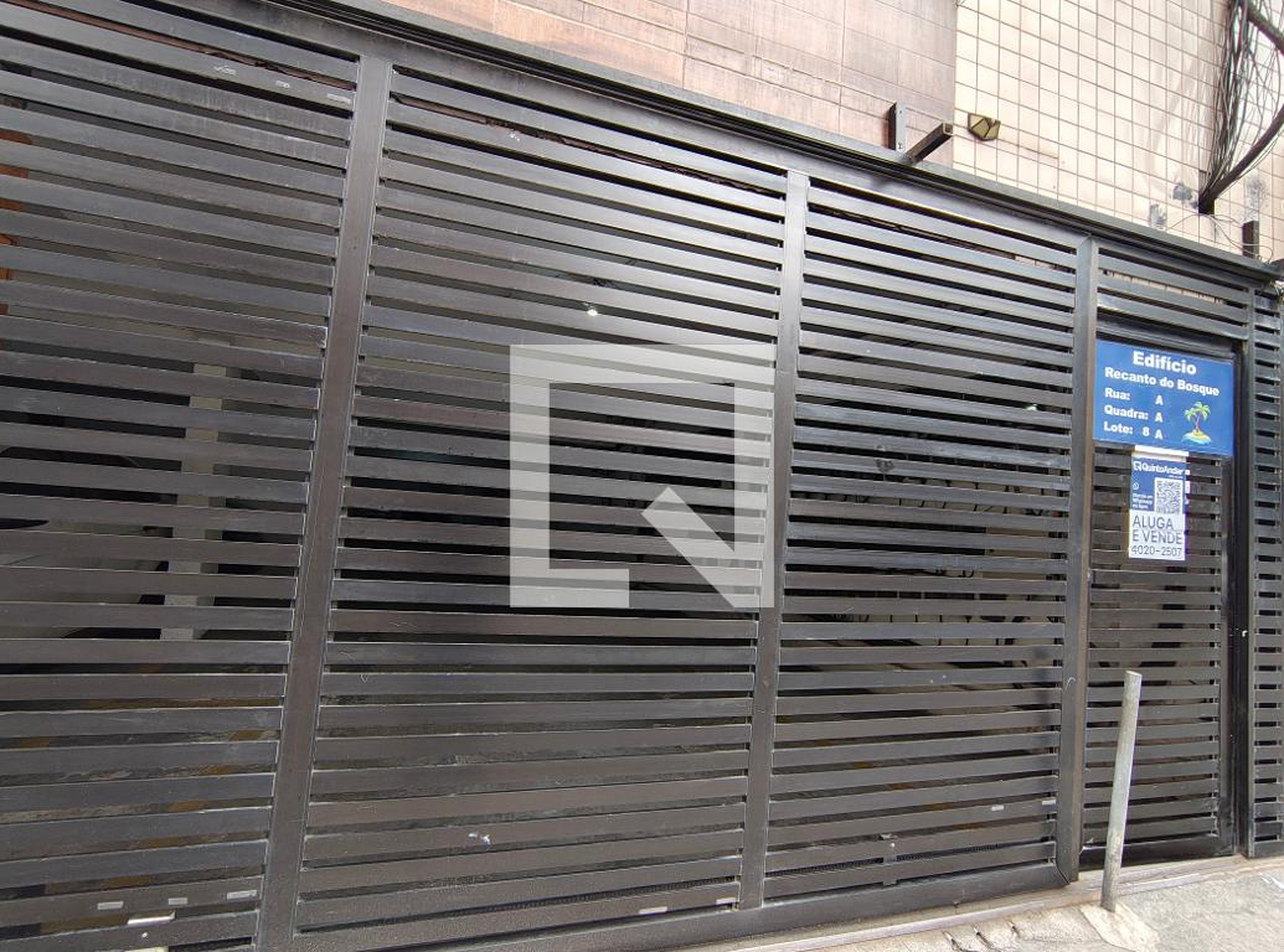 Fachada Condomínio em Rua Araticum, 807