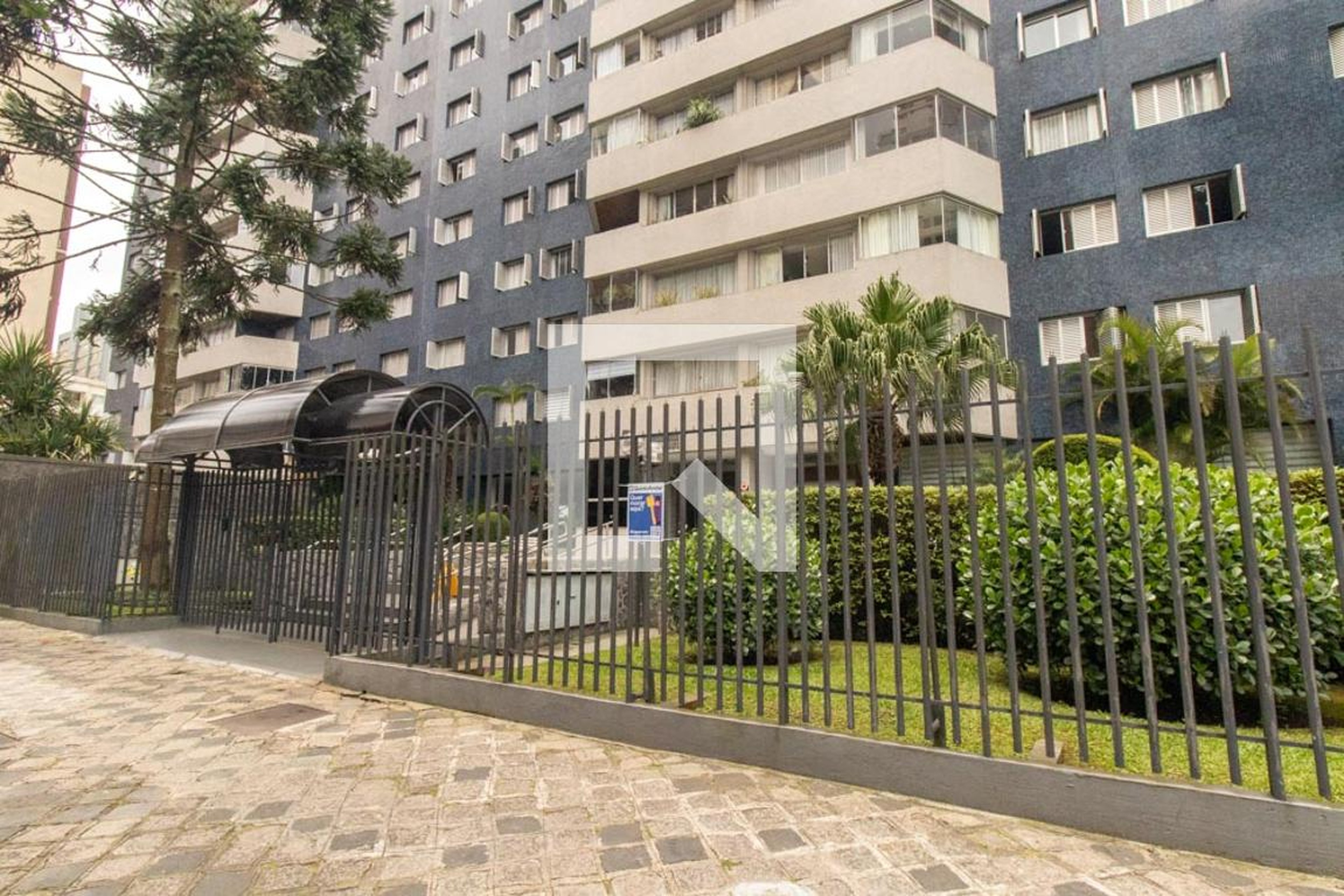 Fachada do Condomínio Condomínio Torre Ferrara