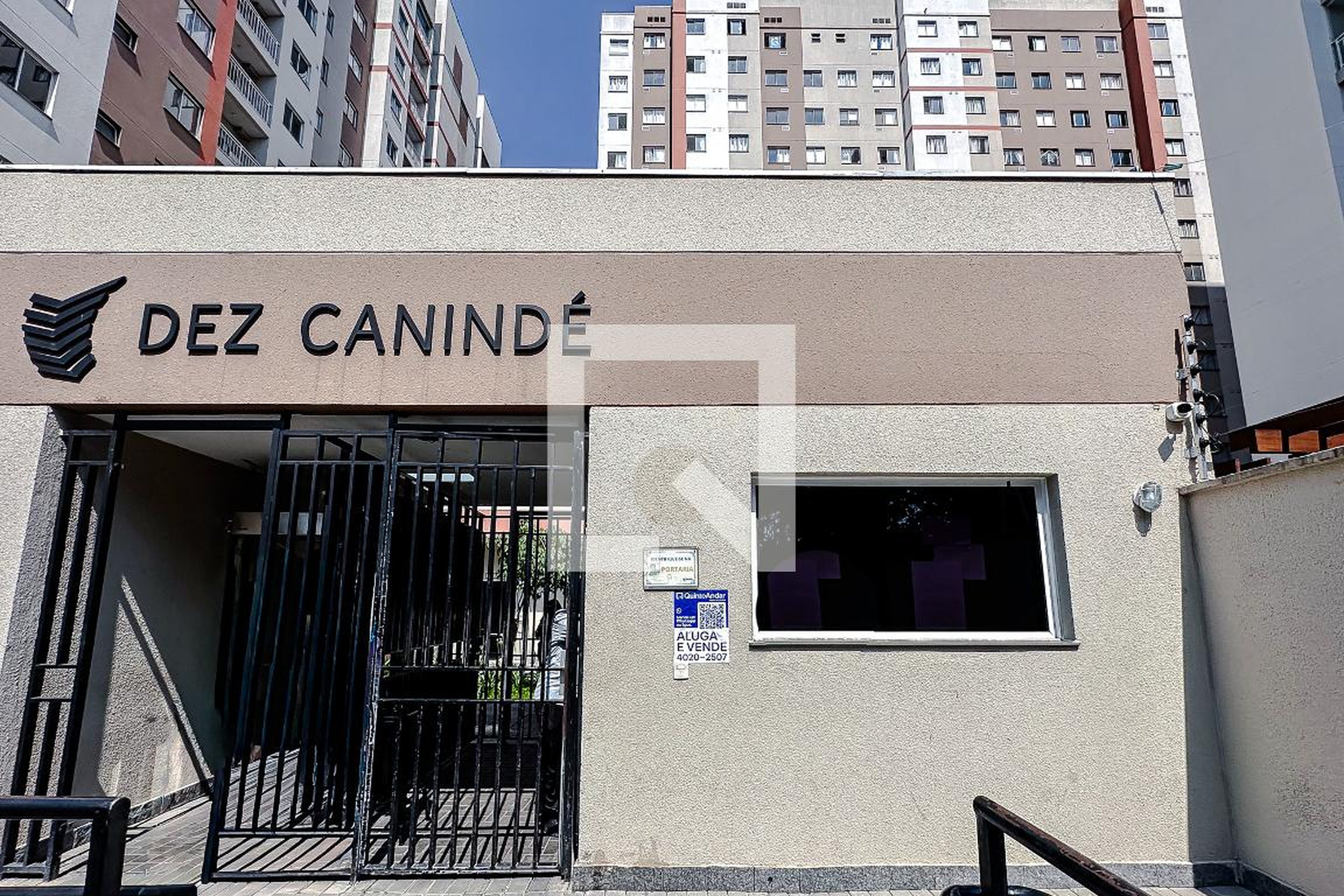 Fachada Condomínio em Rua Azurita, 32