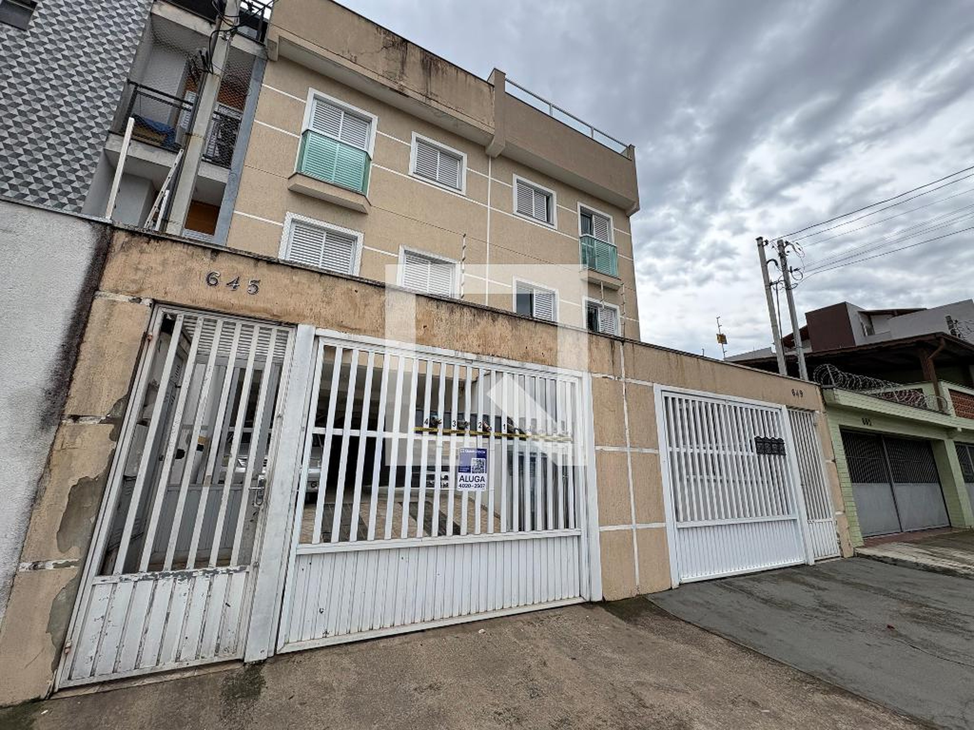 Fachada Condomínio em Rua Caiubi, 645