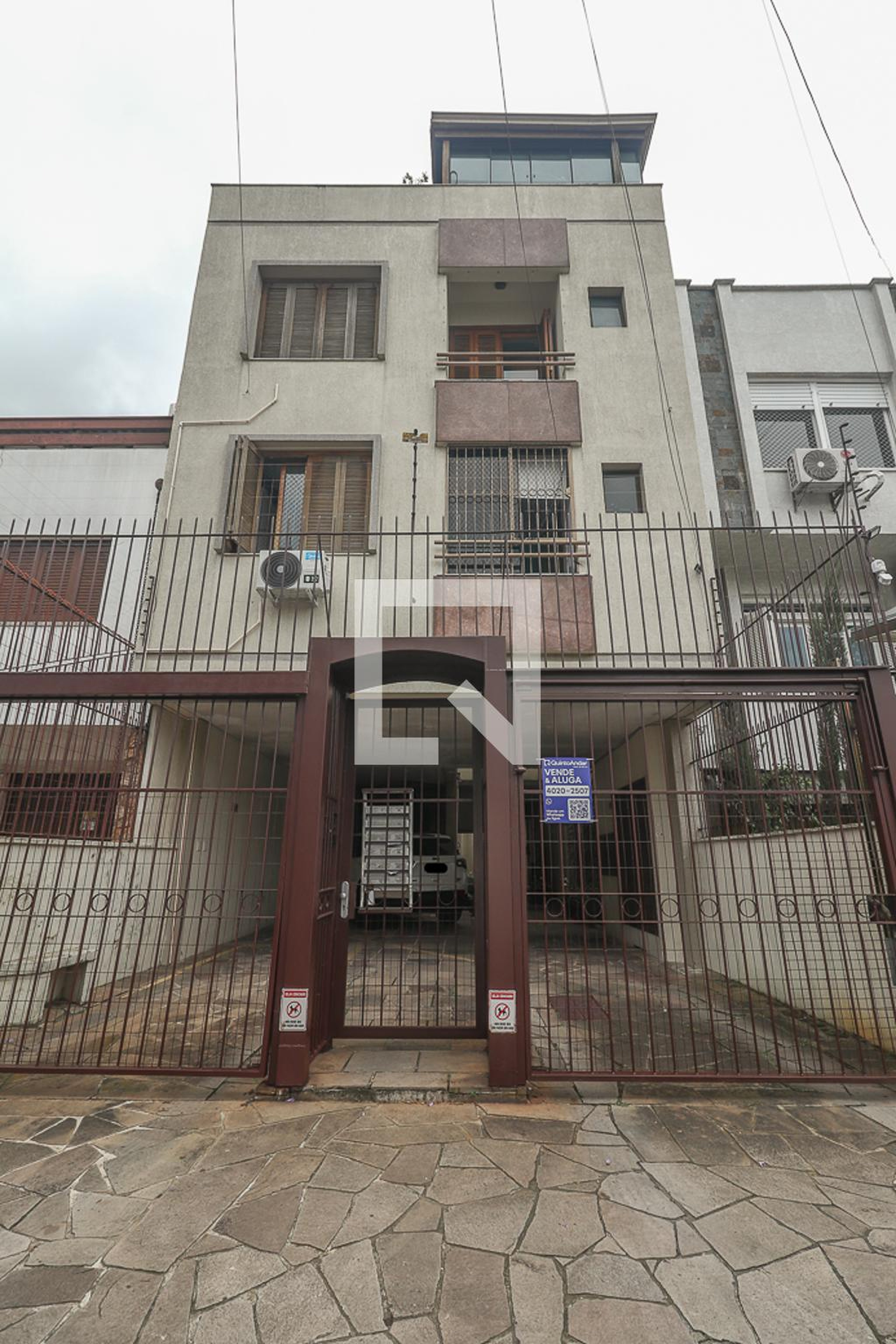 Fachada Condomínio em Rua Giordano Bruno, 63