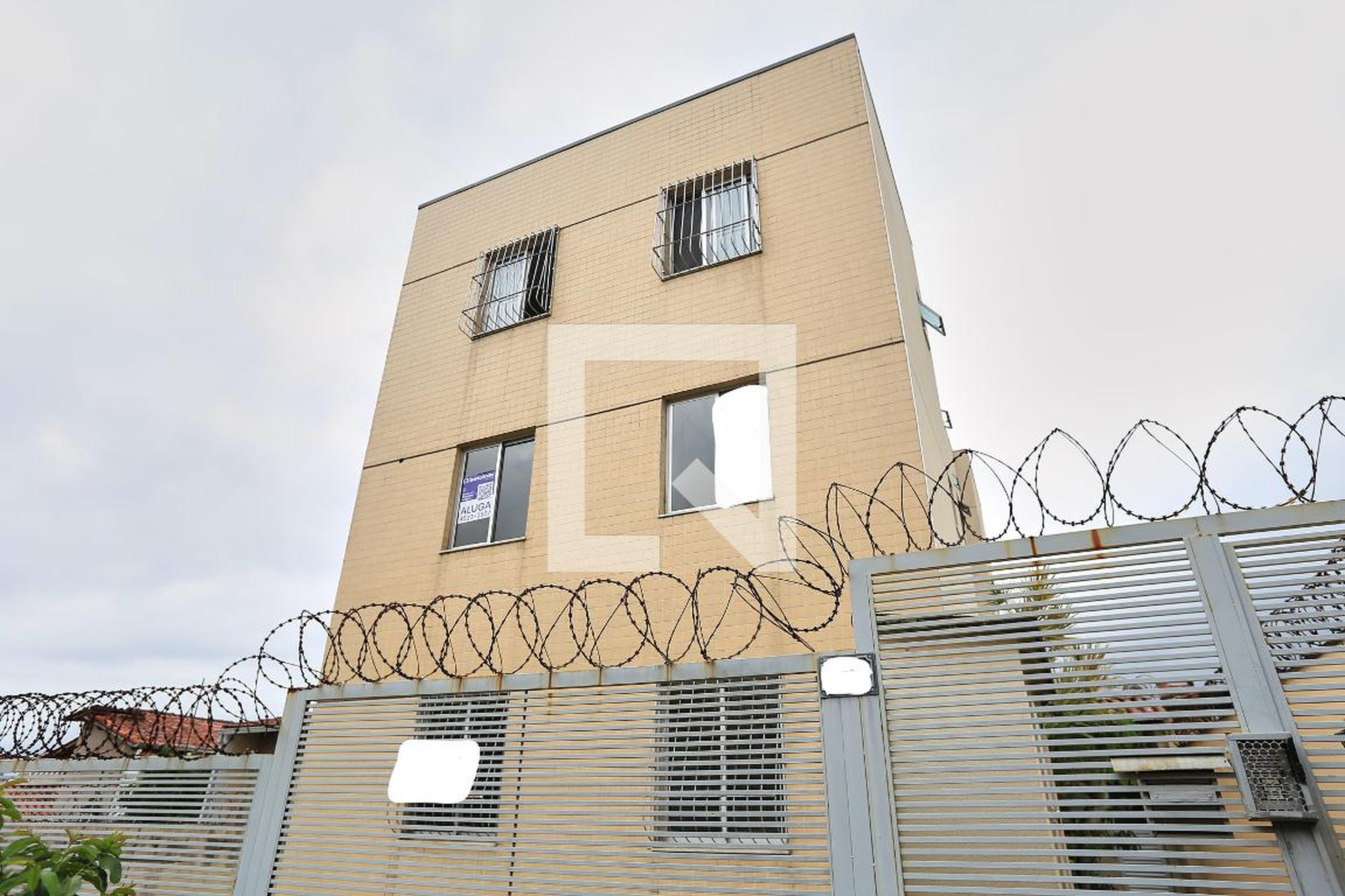 Fachada Condomínio em Rua Vista Alegre, 163