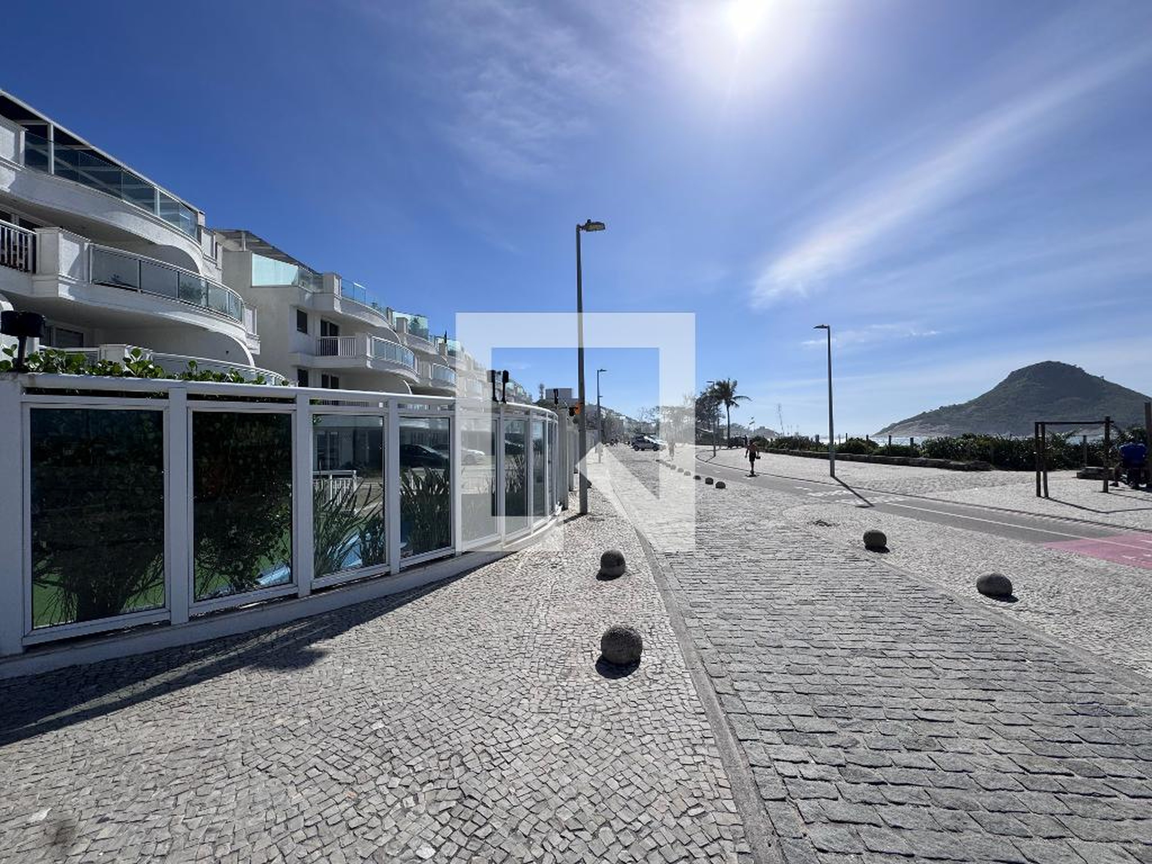 Fachada Edifício Dourado Pontal da Areia