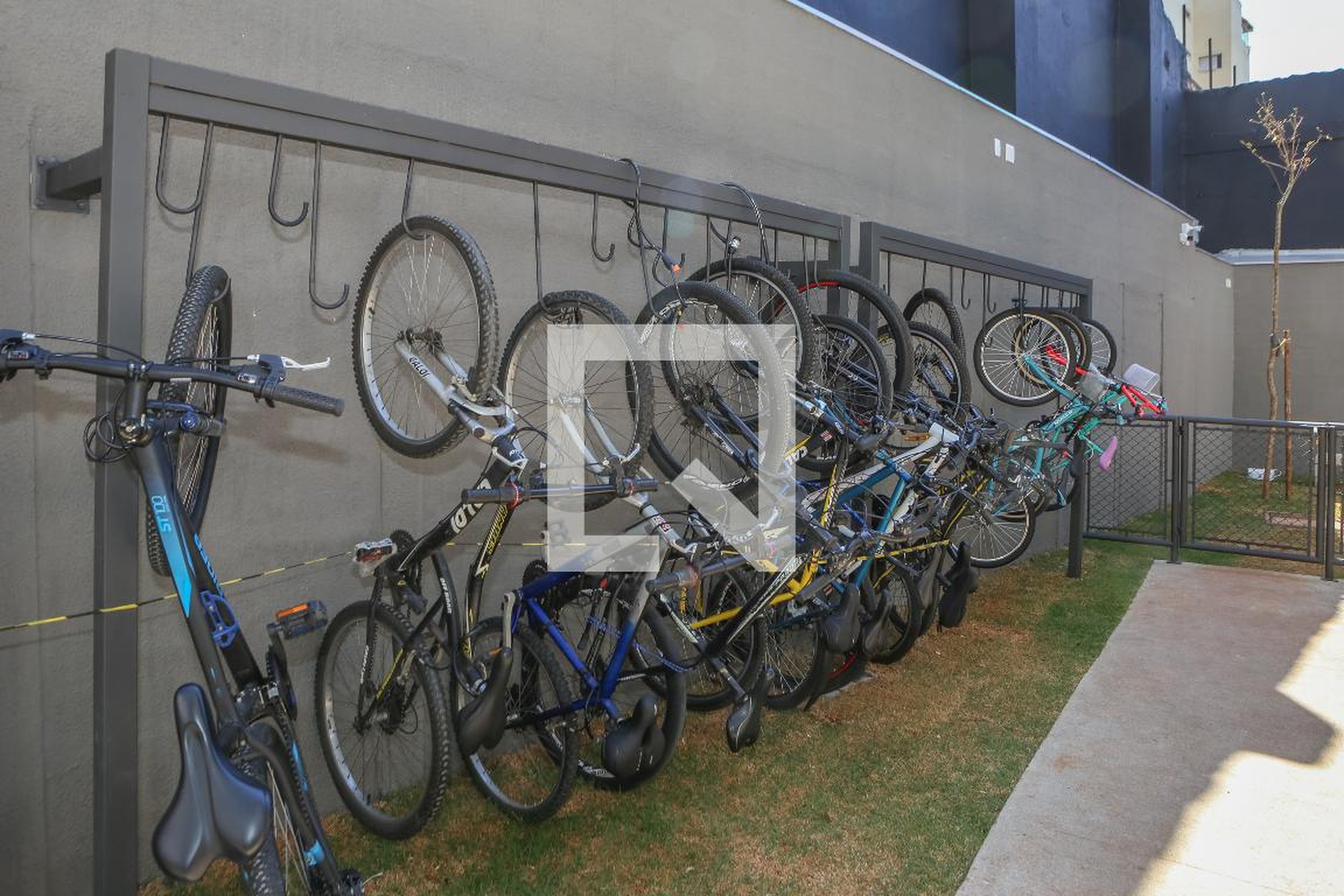 Bicicletário Condomínio em Rua Olímpia de Almeida Prado, 58