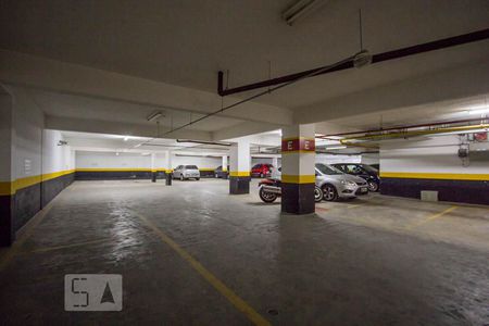 Apartamento para alugar com 37m², 1 quarto e 1 vaga Apartamento para alugar com 37m², 1 quarto e 1 vagaGaragem