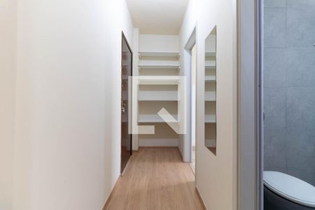 Corredor de kitnet/studio para alugar com 1 quarto, 34m² em Liberdade, São Paulo