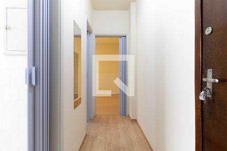 Corredor de kitnet/studio para alugar com 1 quarto, 34m² em Liberdade, São Paulo