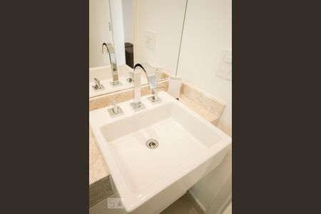 Detalhe Banheiro de apartamento para alugar com 1 quarto, 70m² em Vila Gertrudes, São Paulo