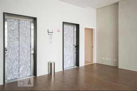 Apartamento para alugar com 70m², 1 quarto e 1 vagaElevadores
