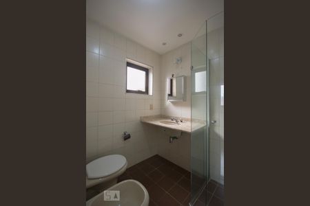 Banheiro de apartamento para alugar com 2 quartos, 42m² em Indianópolis, São Paulo