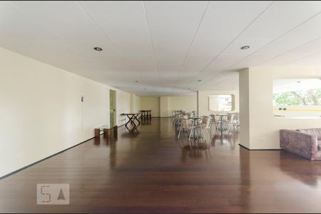 Apartamento à venda com 82m², 3 quartos e 1 vaga Apartamento à venda com 82m², 3 quartos e 1 vagaSalão de festas