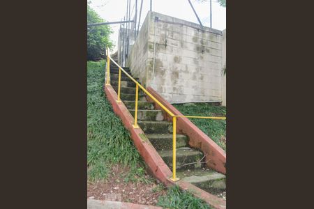 Apartamento à venda com 82m², 3 quartos e 1 vaga Apartamento à venda com 82m², 3 quartos e 1 vagaEscada de acesso a quadra