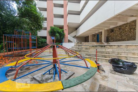 Apartamento à venda com 82m², 3 quartos e 1 vaga Apartamento à venda com 82m², 3 quartos e 1 vagaPlayground