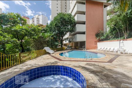 Apartamento à venda com 82m², 3 quartos e 1 vaga Apartamento à venda com 82m², 3 quartos e 1 vagaPiscina