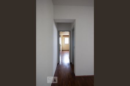 Apartamento à venda com 56m², 1 quarto e 1 vaga Apartamento à venda com 56m², 1 quarto e 1 vagaCorredor para quarto e banheiro