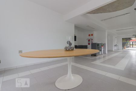 Apartamento para alugar com 65m², 2 quartos e 1 vaga Apartamento para alugar com 65m², 2 quartos e 1 vagaHall social