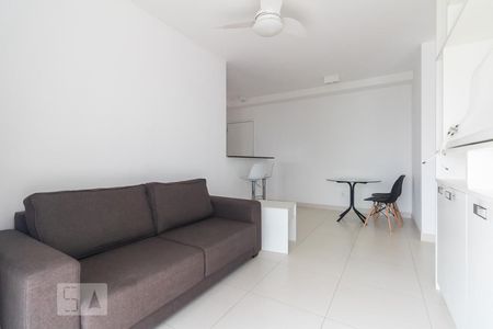 Sala de kitnet/studio para alugar com 1 quarto, 49m² em Vila Gertrudes, São Paulo